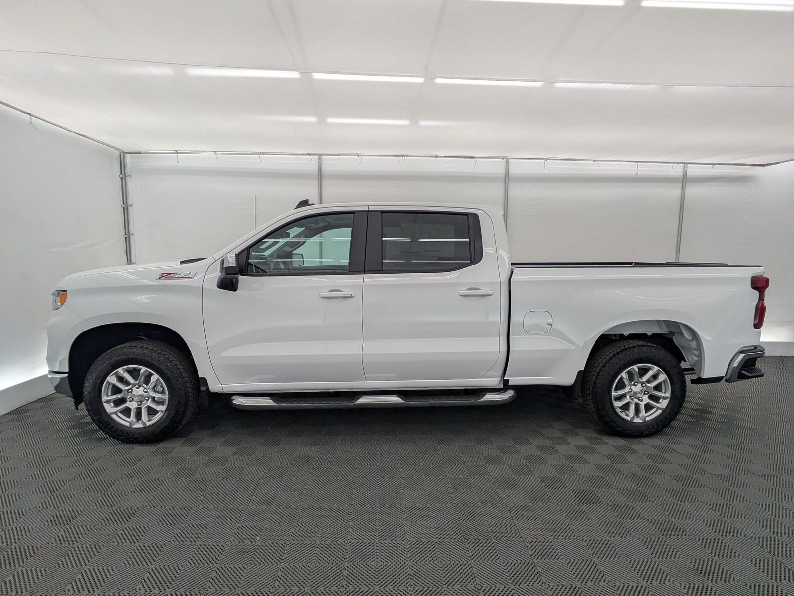 Thumbnail: 2026 Chevrolet Silverado 1500 - 3