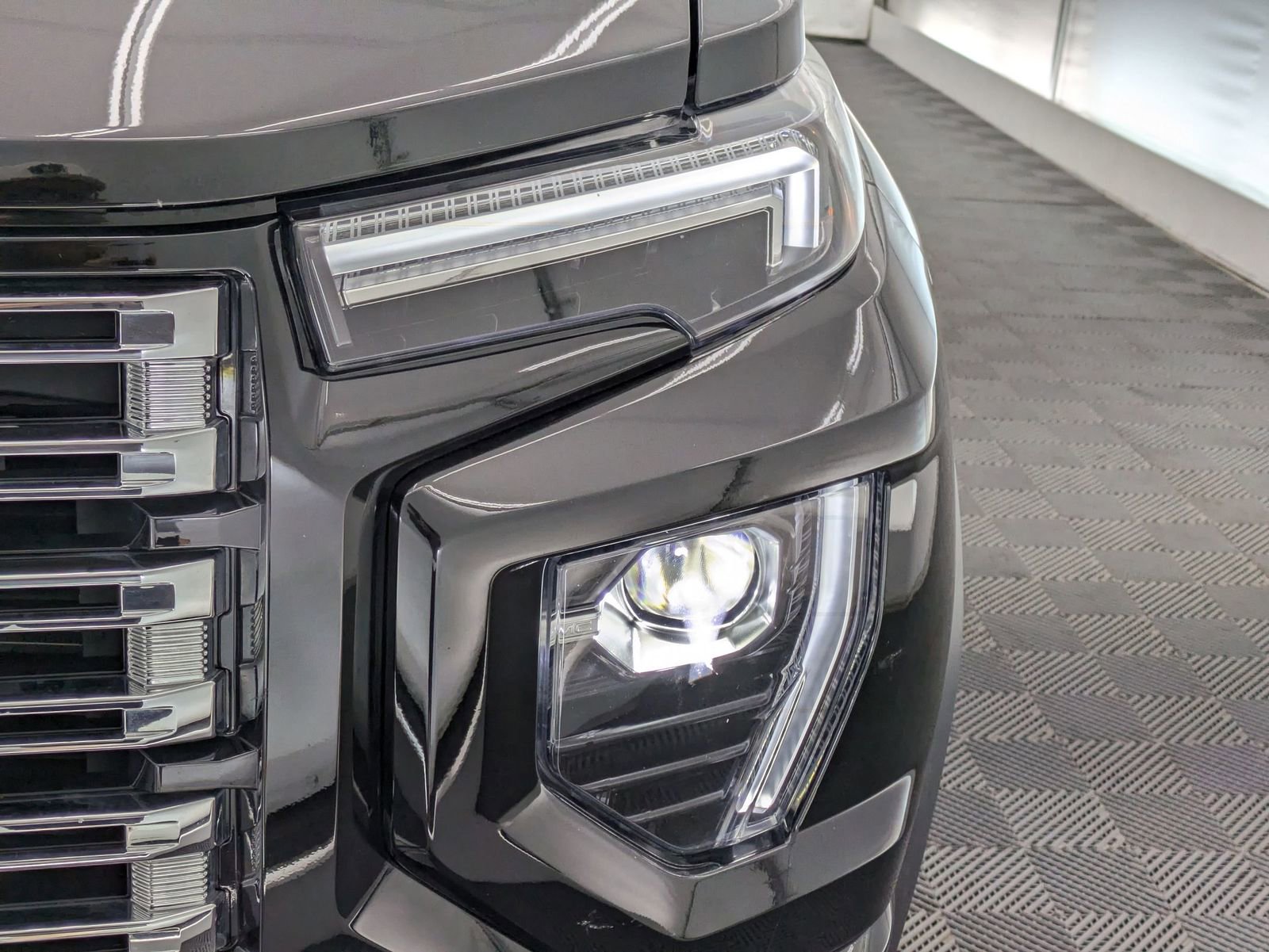 Thumbnail: 2025 GMC Canyon - 10