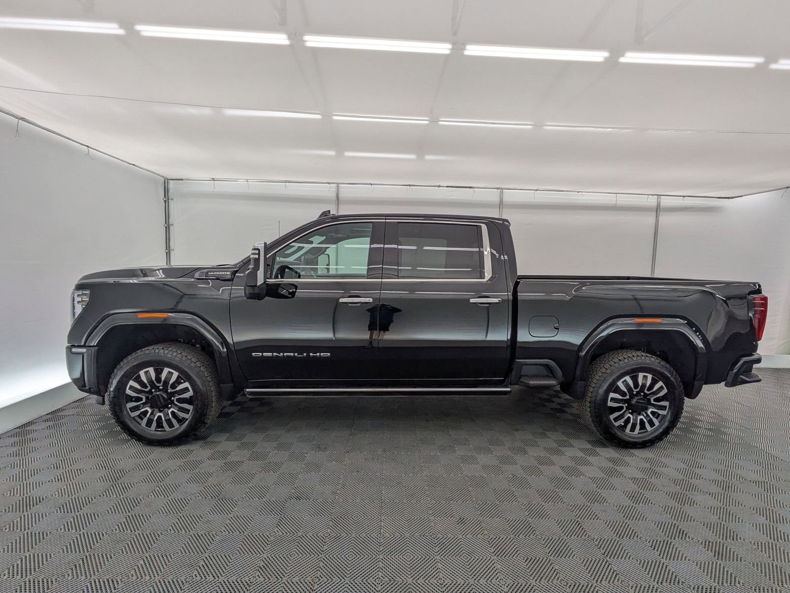 Thumbnail: 2025 GMC Sierra 3500 - 2