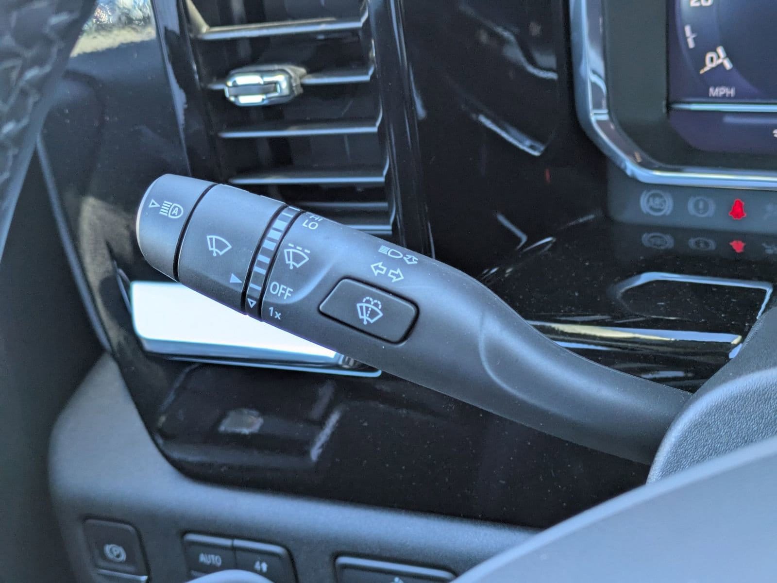 Thumbnail: 2025 Chevrolet Silverado 1500 - 28