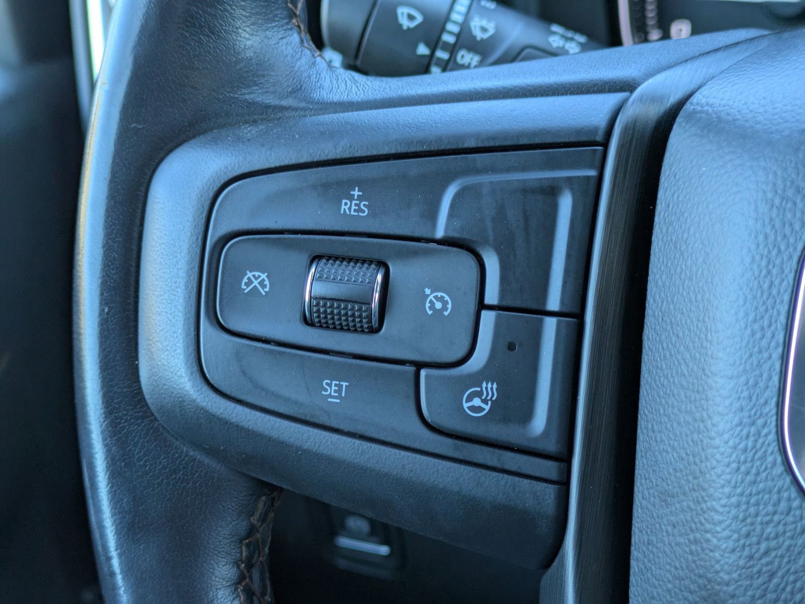 Thumbnail: 2022 GMC Sierra 3500 - 22