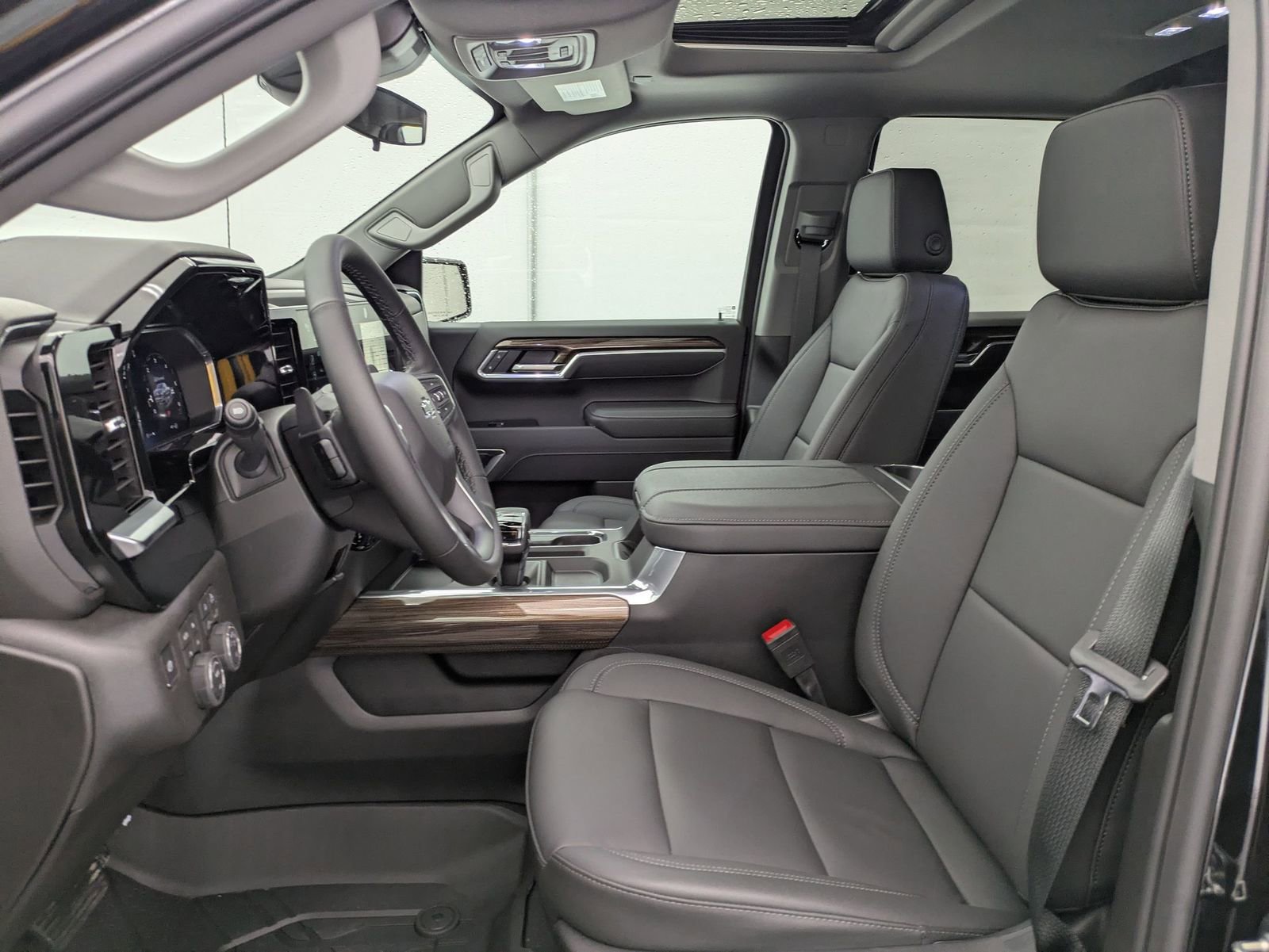 Thumbnail: 2026 Chevrolet Silverado 1500 - 18