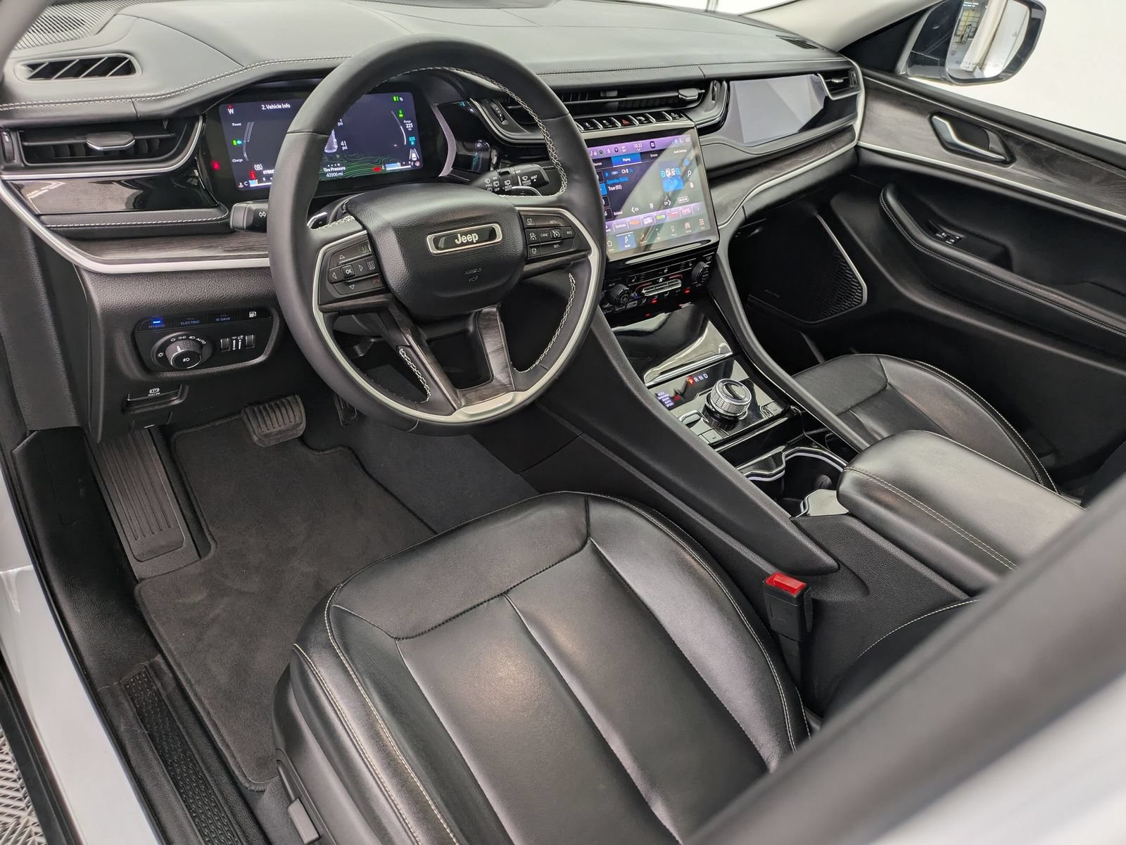 Thumbnail: 2022 Jeep Grand Cherokee - 2