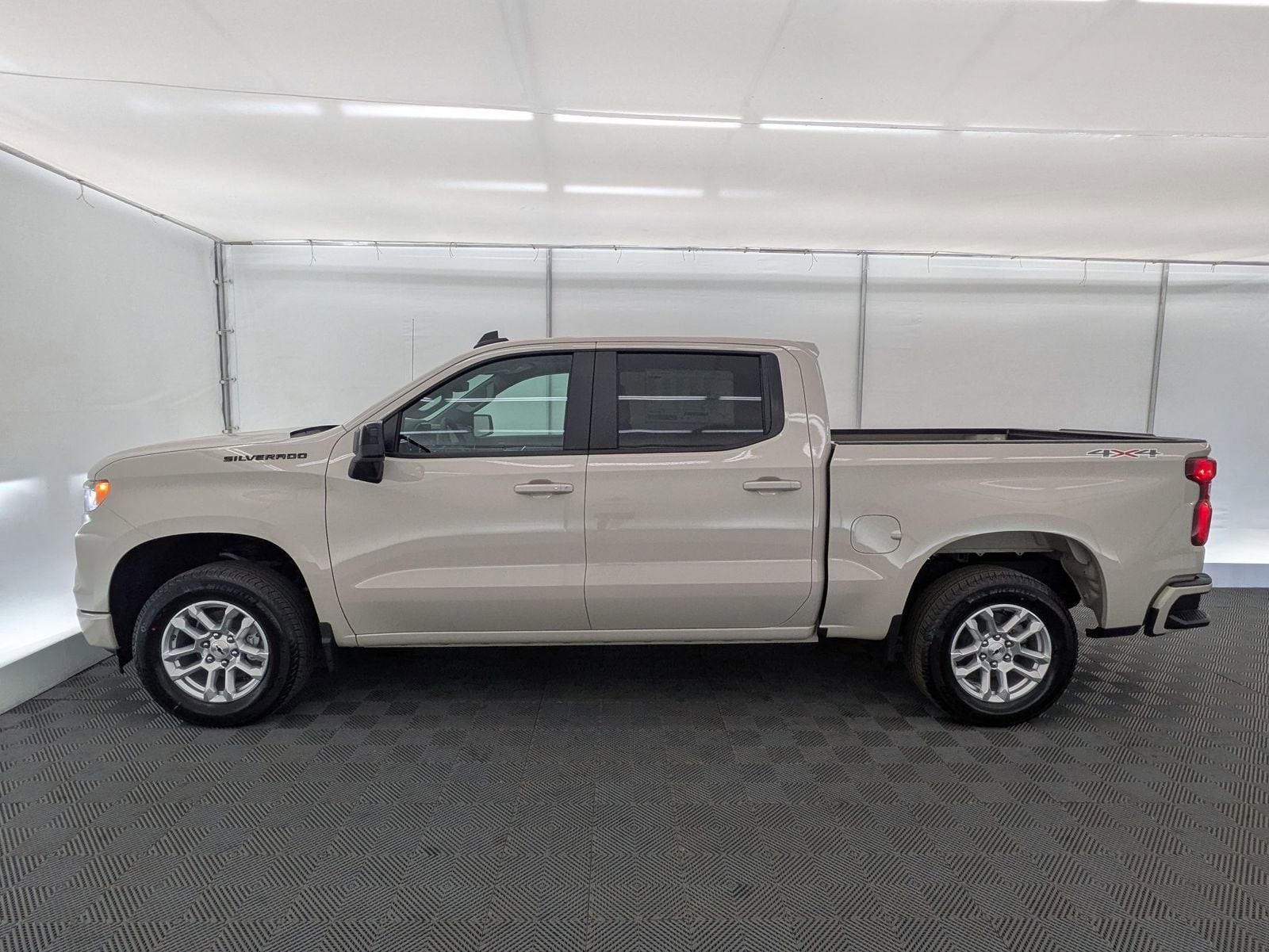 Thumbnail: 2026 Chevrolet Silverado 1500 - 3