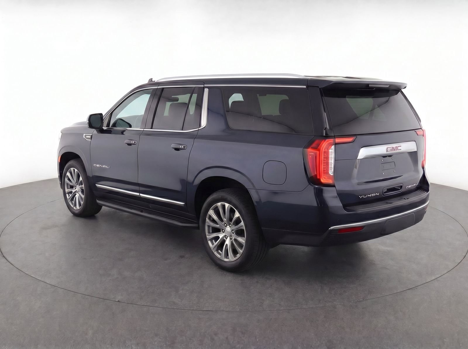 Thumbnail: 2024 GMC Yukon XL - 4
