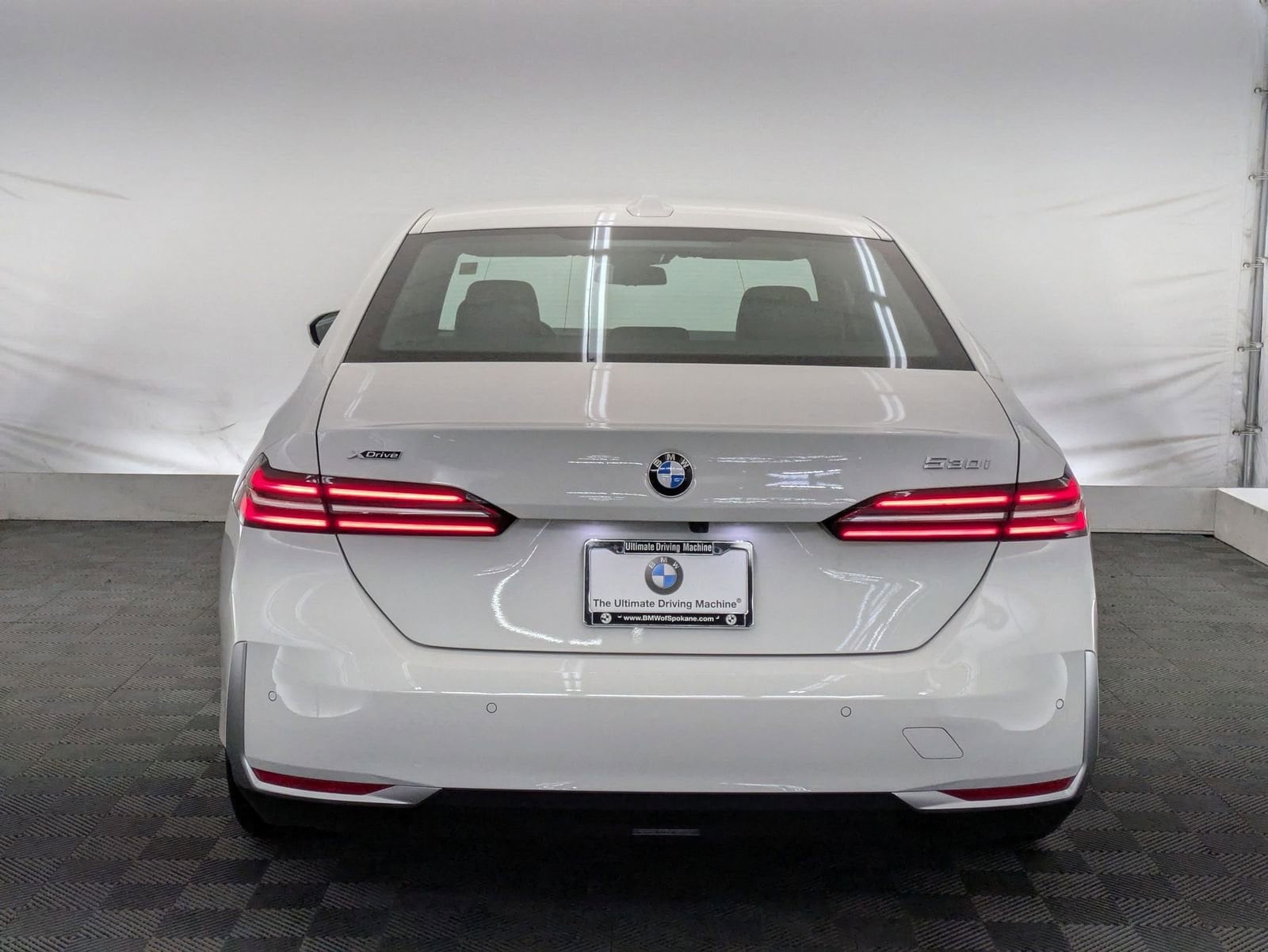 Thumbnail: 2025 BMW 5 Series - 5