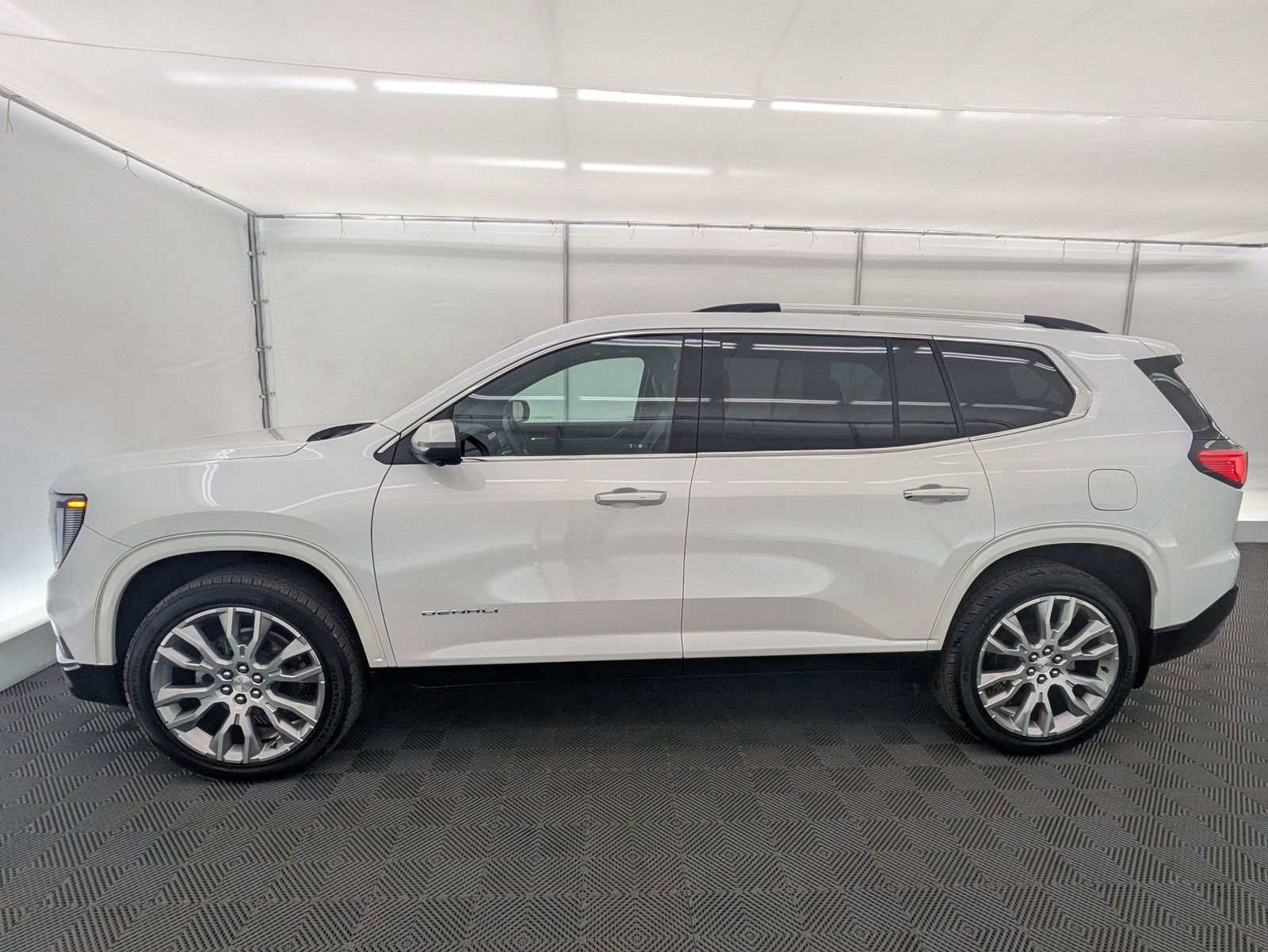 Thumbnail: 2024 GMC Acadia - 2