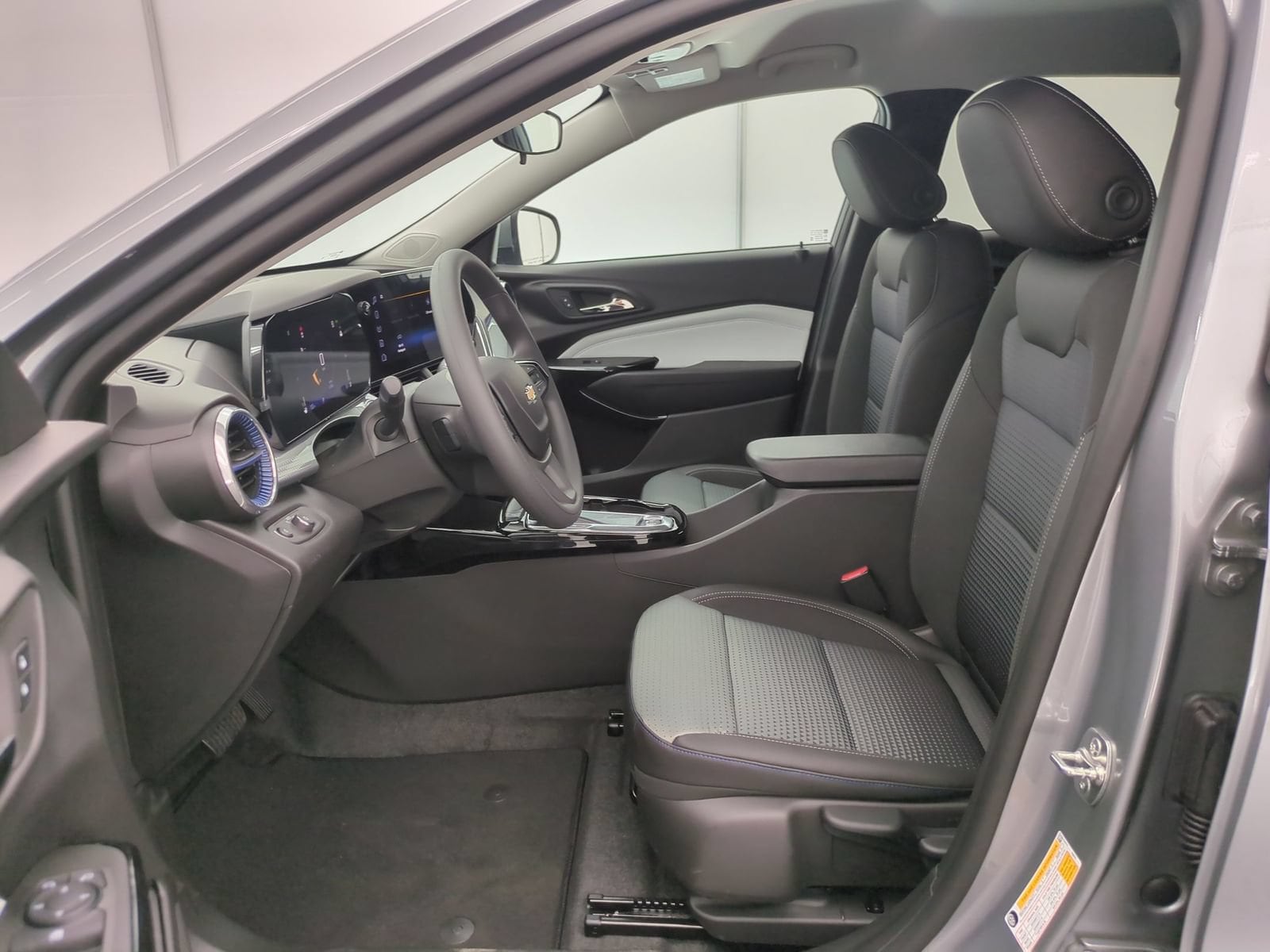 2026 Chevrolet Trax LT - Photo 15