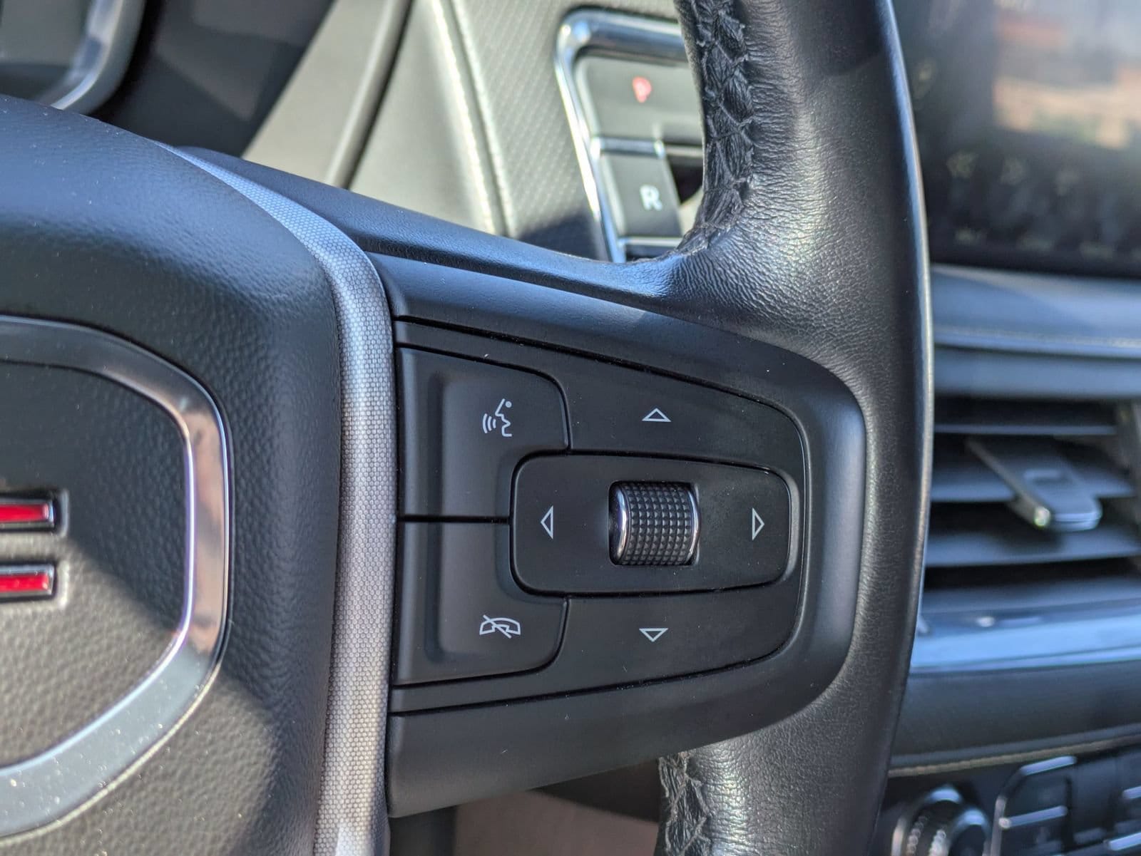 Thumbnail: 2023 GMC Yukon - 27