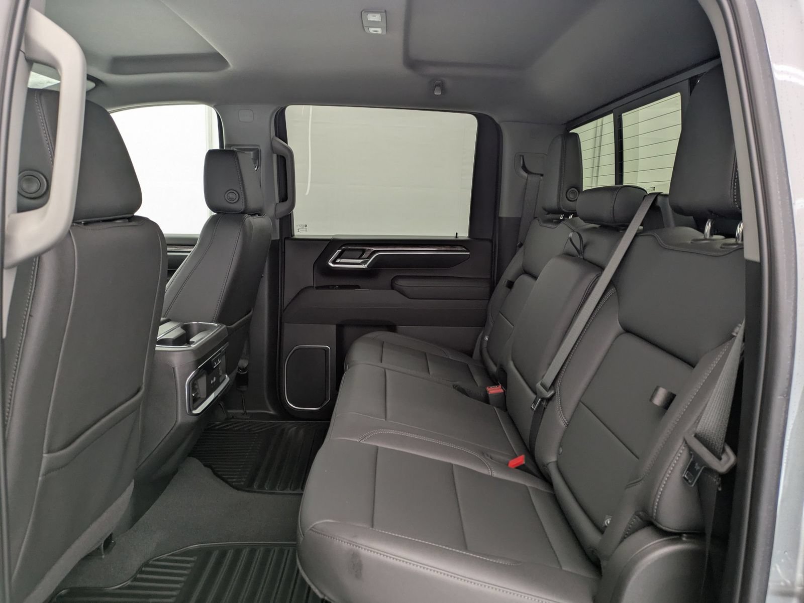 2025 Chevrolet Silverado 3500 HD LTZ - Photo 23