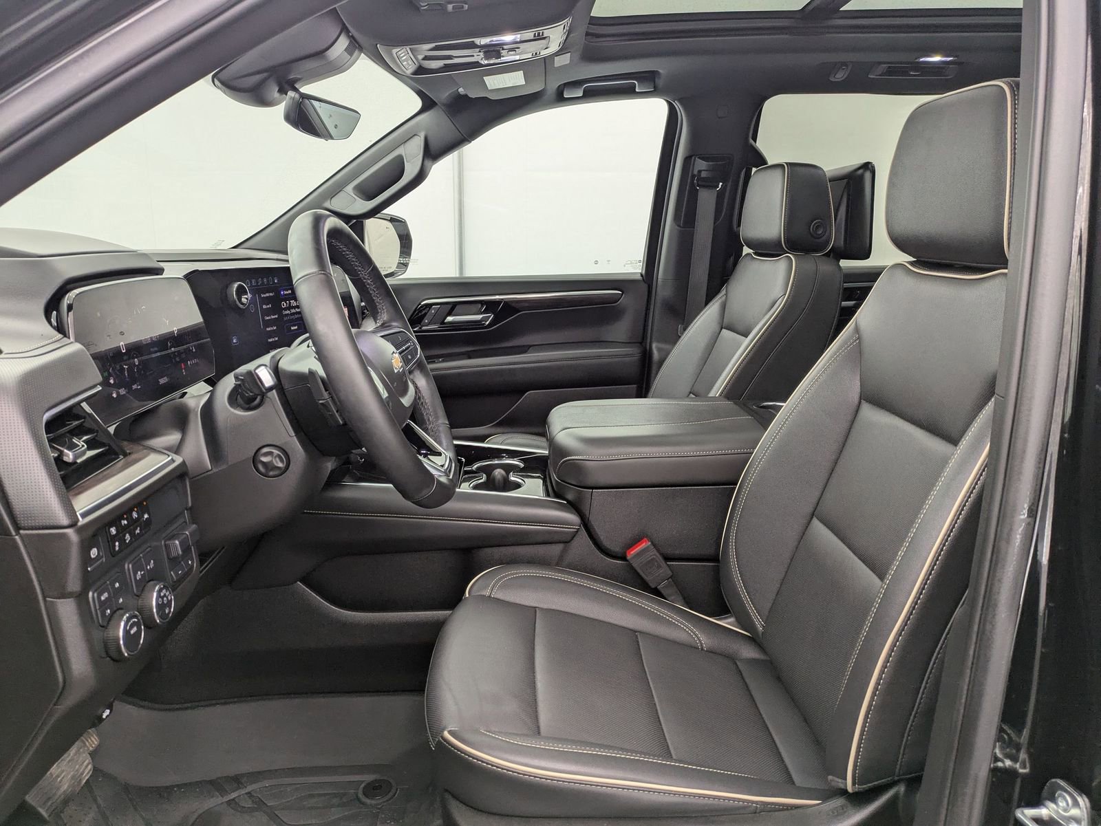 Thumbnail: 2025 Chevrolet Tahoe - 16