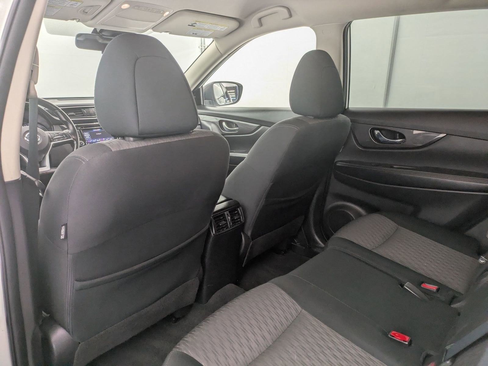 Thumbnail: 2020 Nissan Rogue - 18