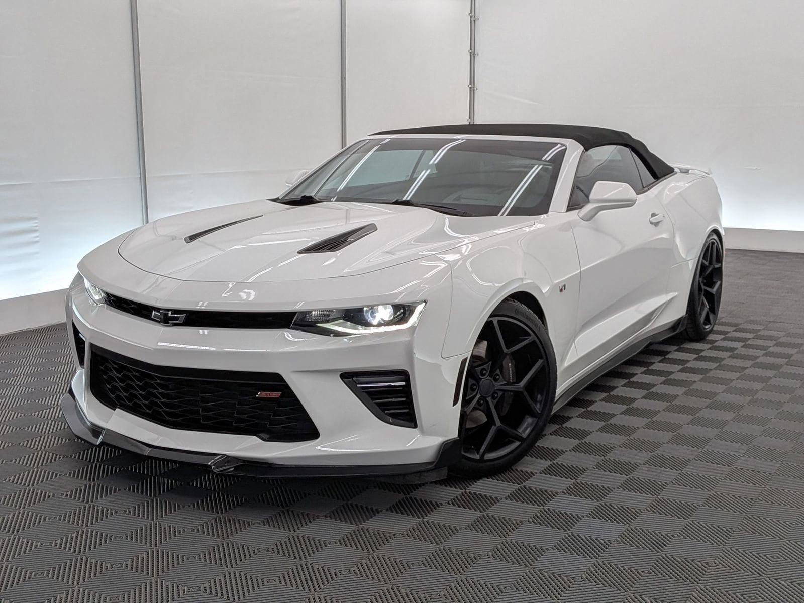 2016 Chevrolet Camaro 6.2 Convertible 2SS's photo
