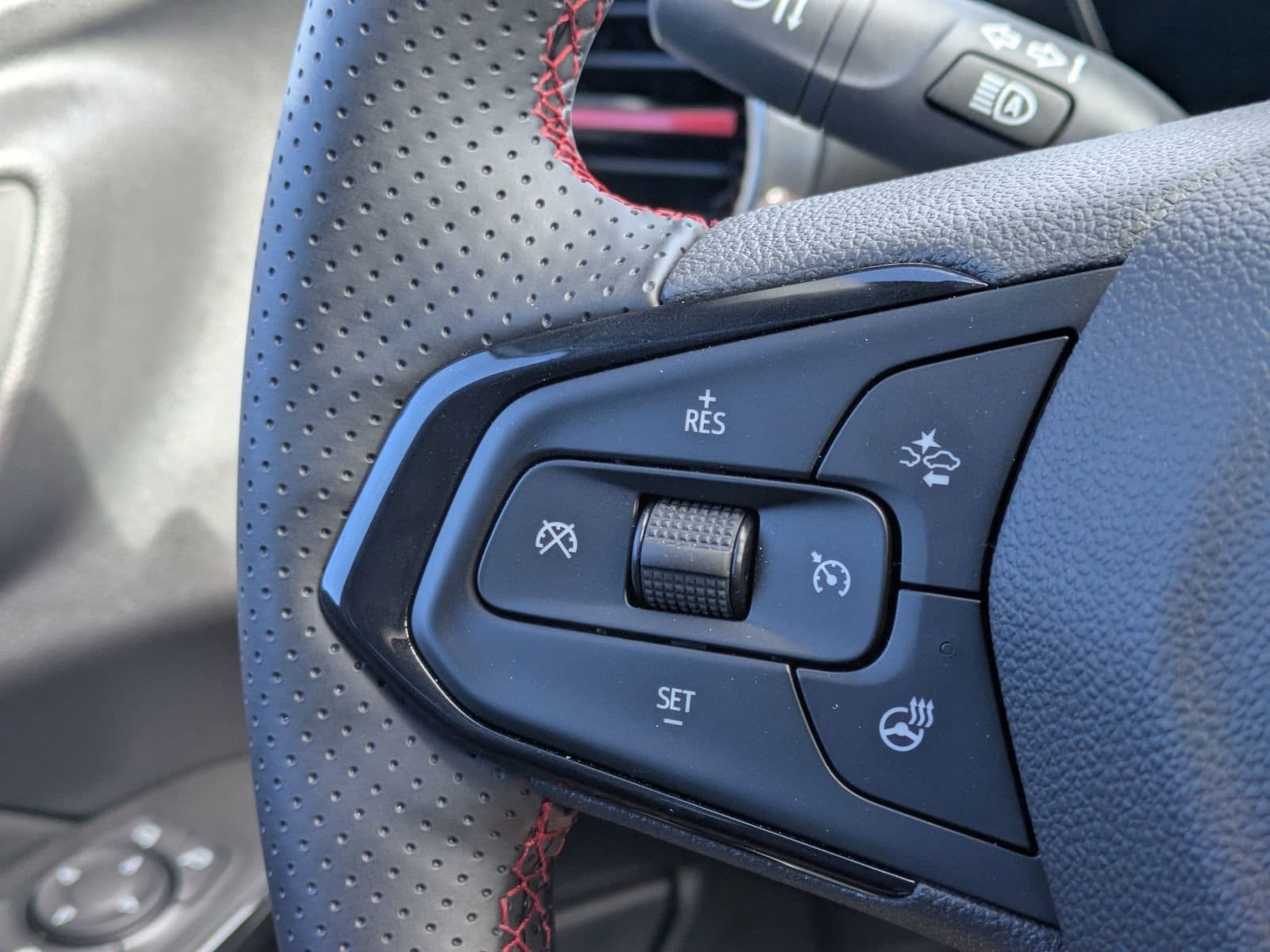 2026 Chevrolet Trax RS - Photo 25