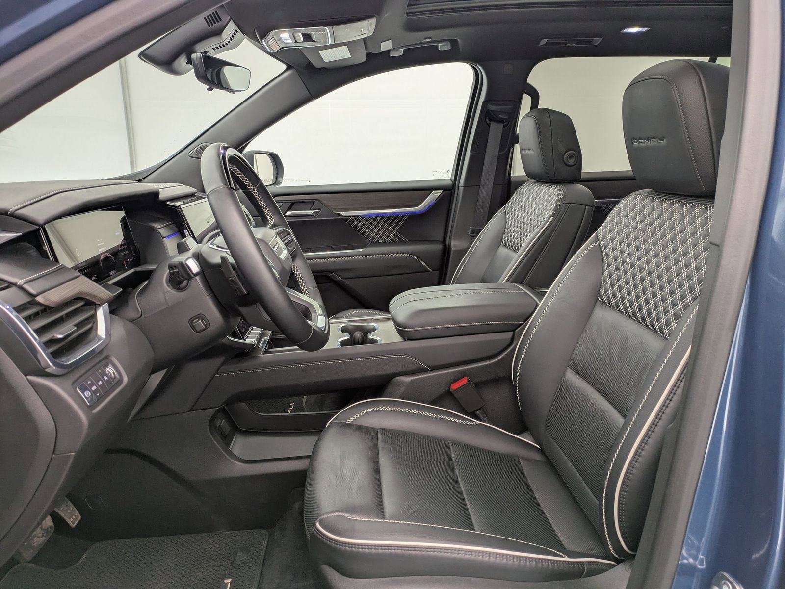 Thumbnail: 2025 GMC Acadia - 15