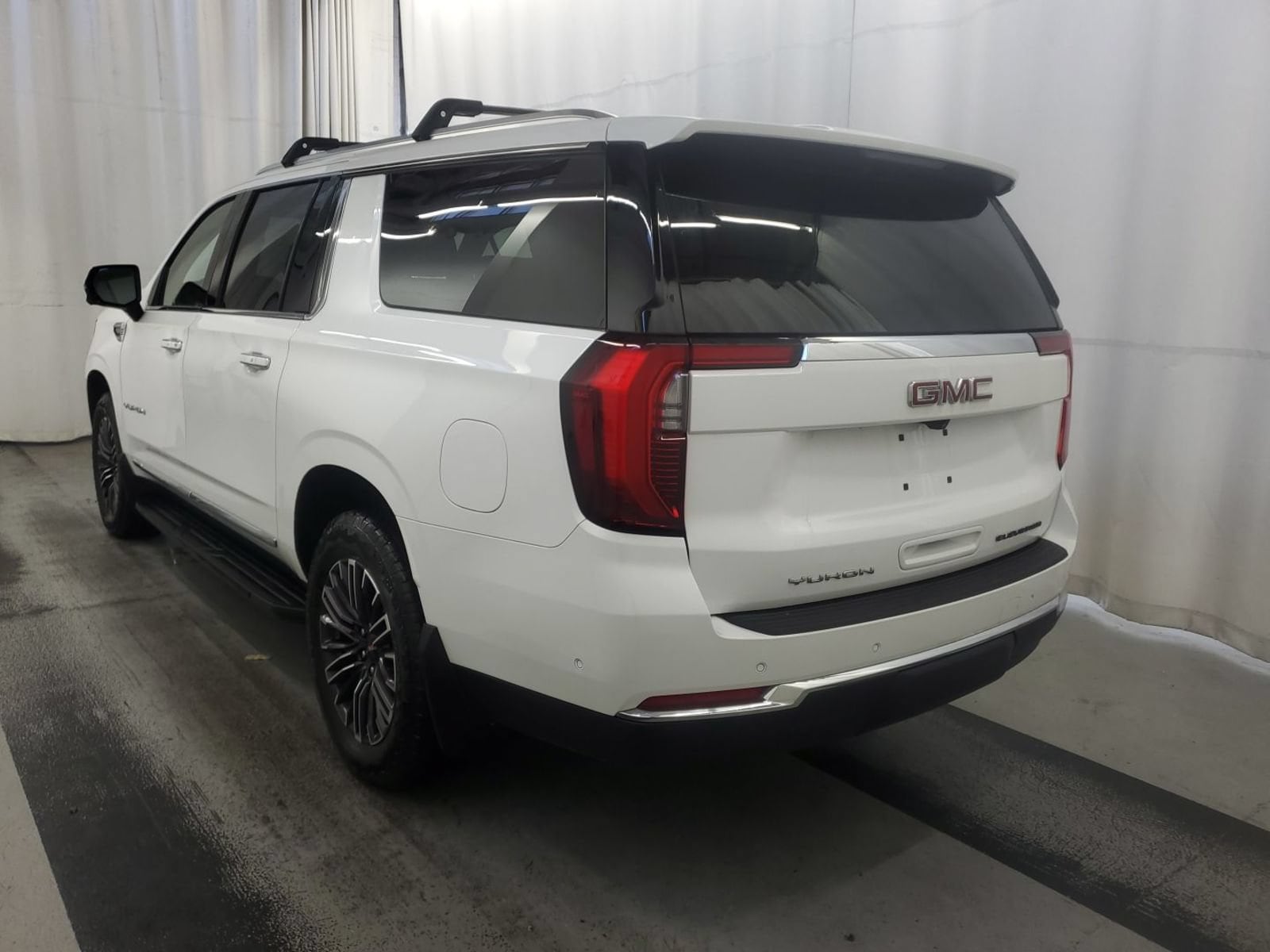 Thumbnail: 2025 GMC Yukon XL - 2
