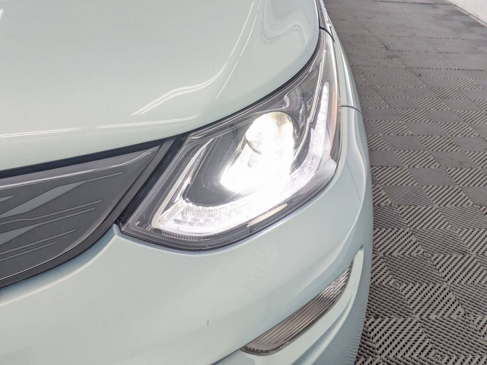 Thumbnail: 2019 Chevrolet Bolt EV - 10