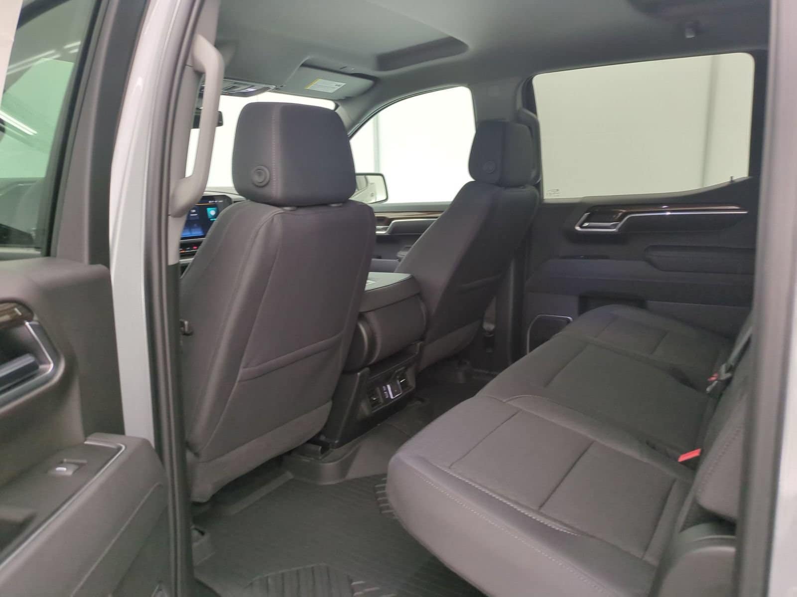 2026 Chevrolet Silverado 1500 LT - Photo 17