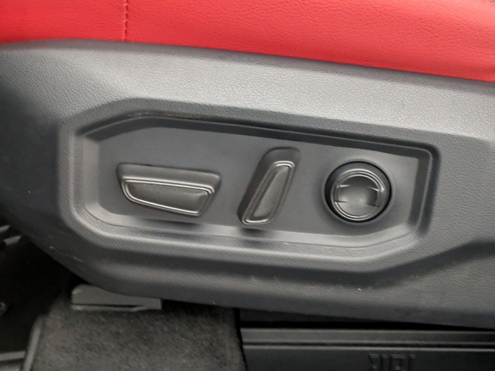 Thumbnail: 2025 Toyota Tundra - 17