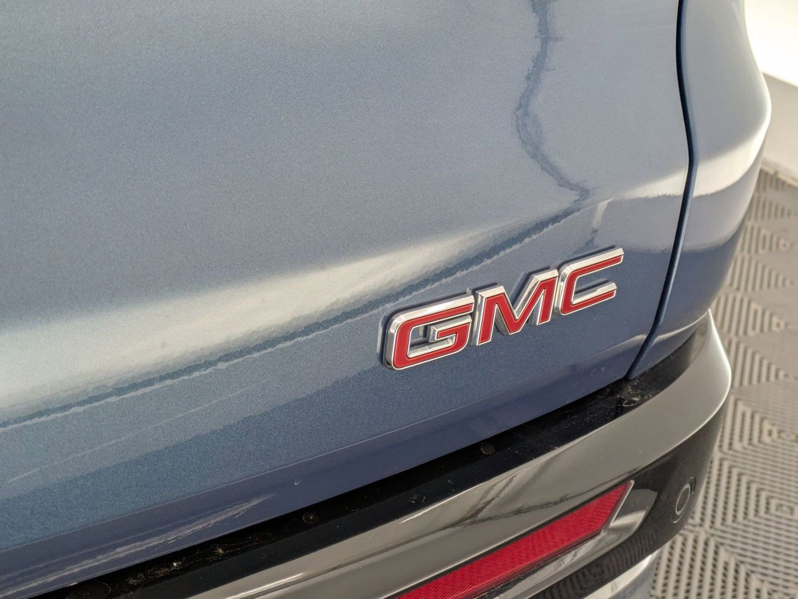 Thumbnail: 2025 GMC Acadia - 11