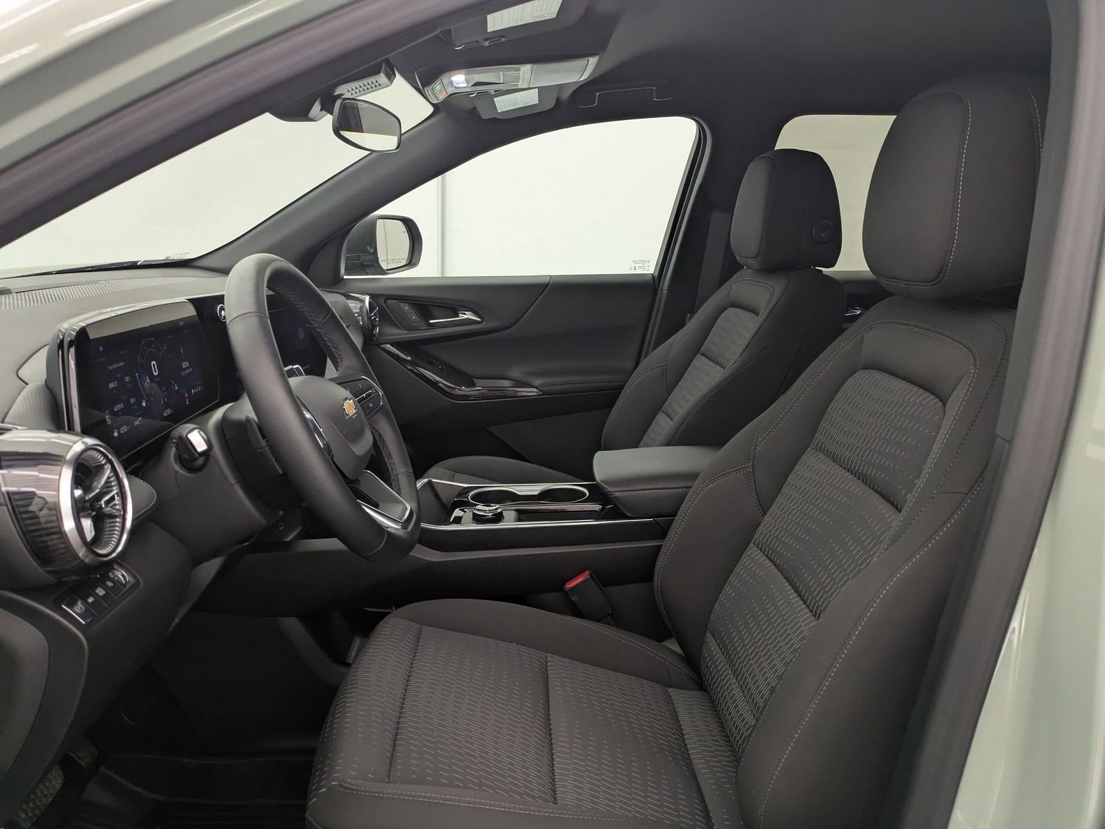 Thumbnail: 2026 Chevrolet Equinox - 16