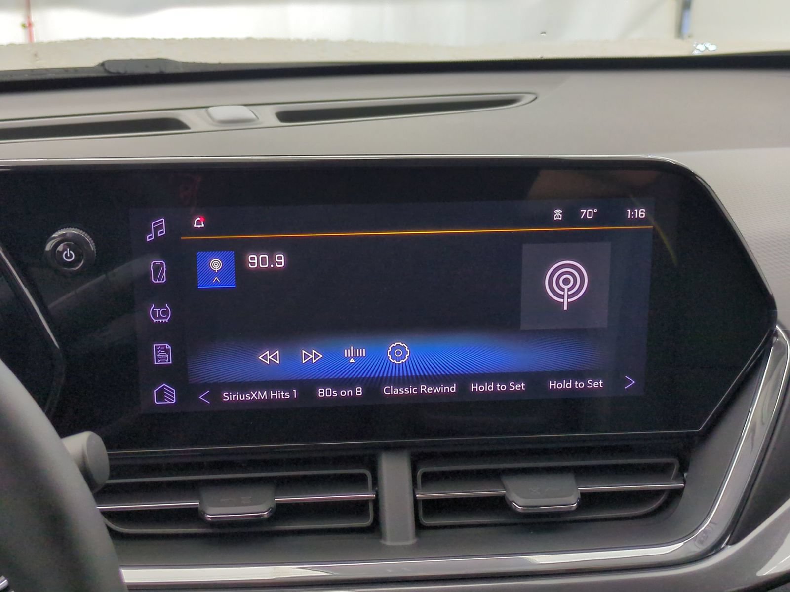 2026 Chevrolet Trax Activ - Photo 26