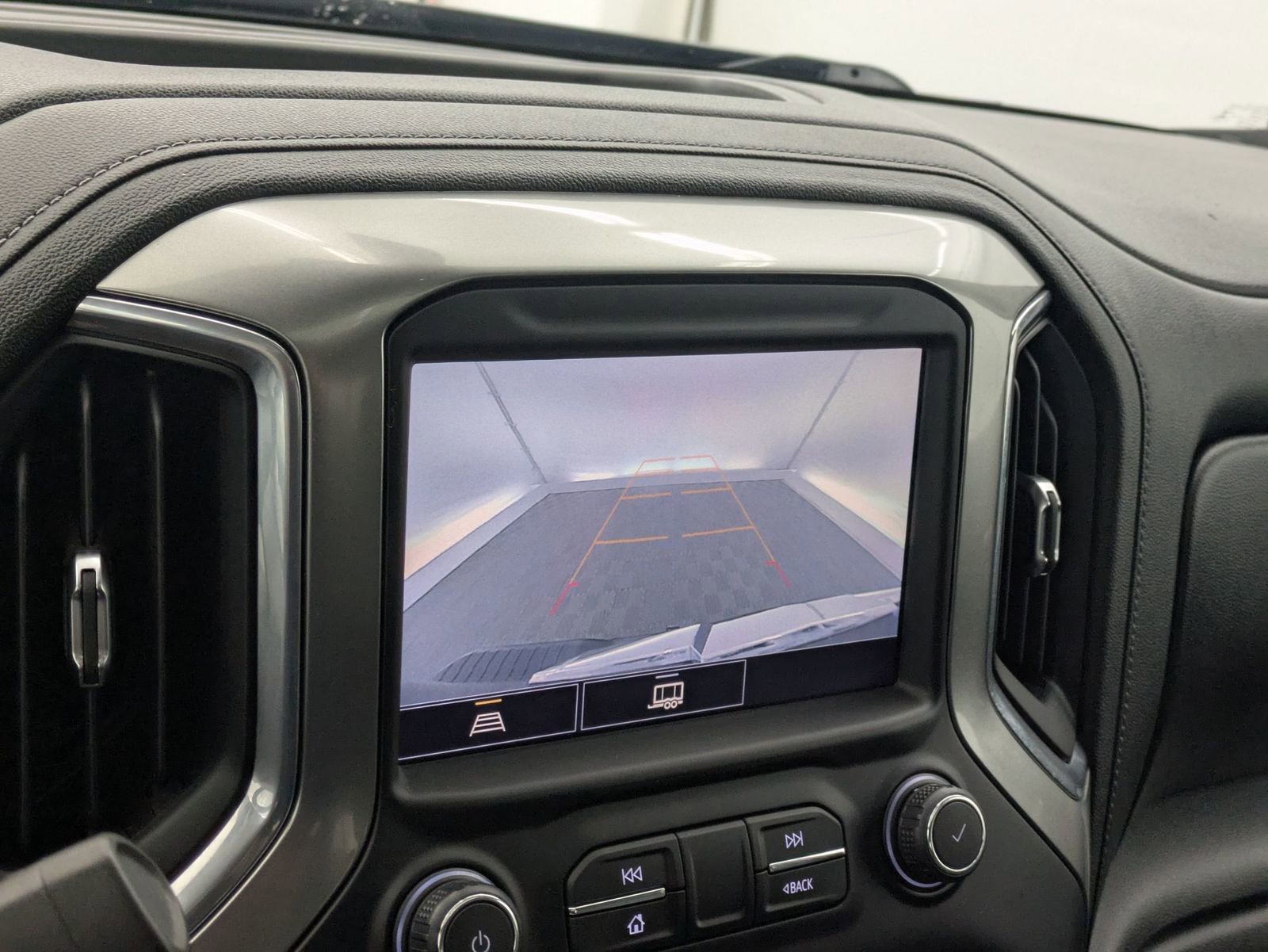 Thumbnail: 2021 Chevrolet Silverado 1500 - 31