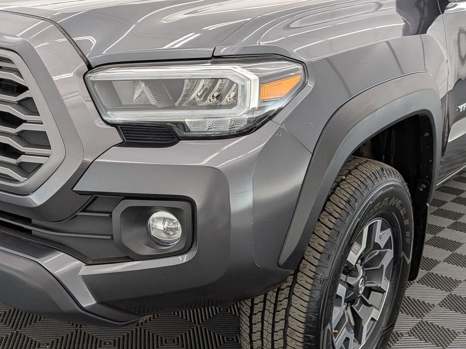 Thumbnail: 2022 Toyota Tacoma - 8