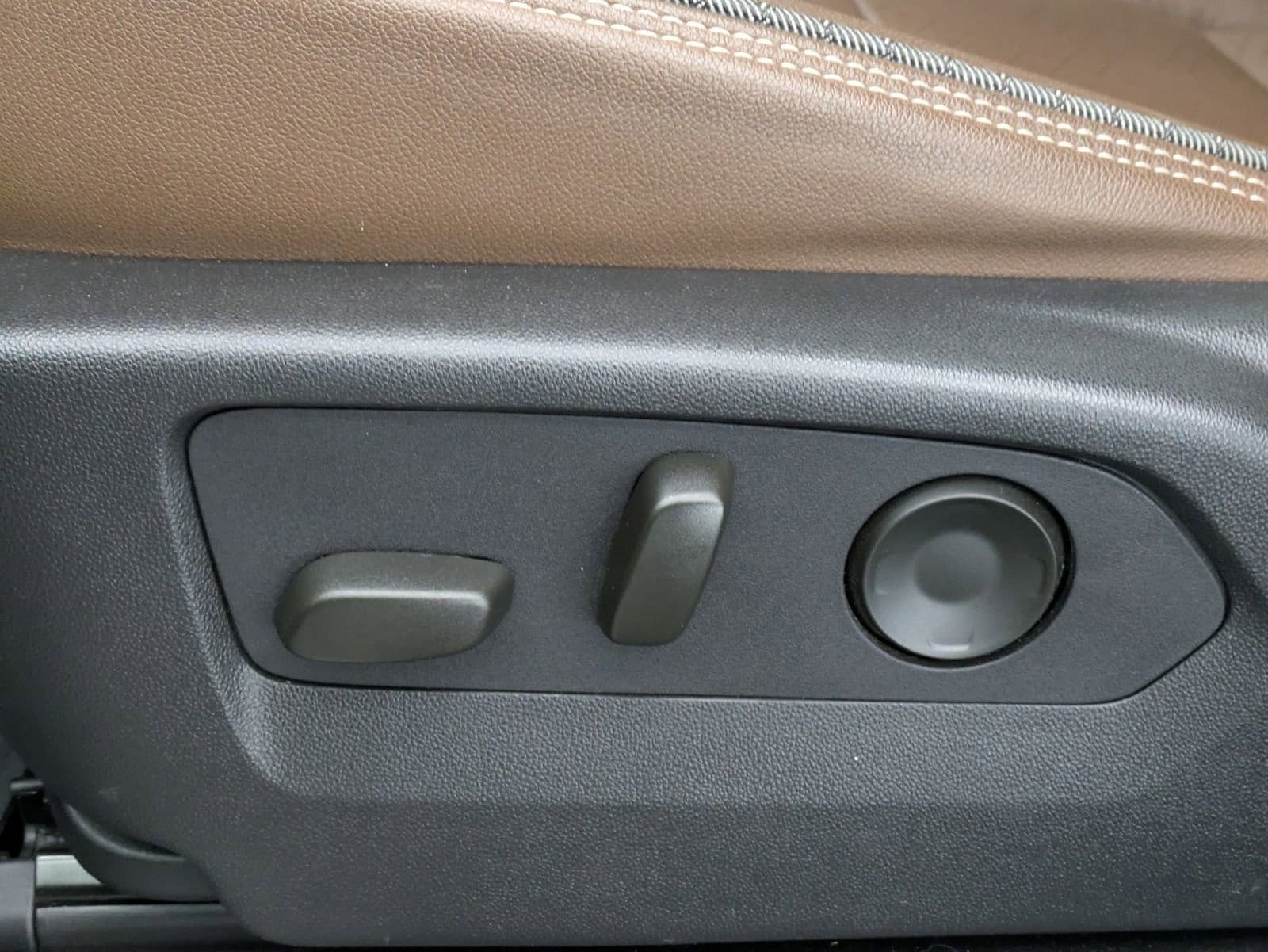 Thumbnail: 2024 Chevrolet Tahoe - 19