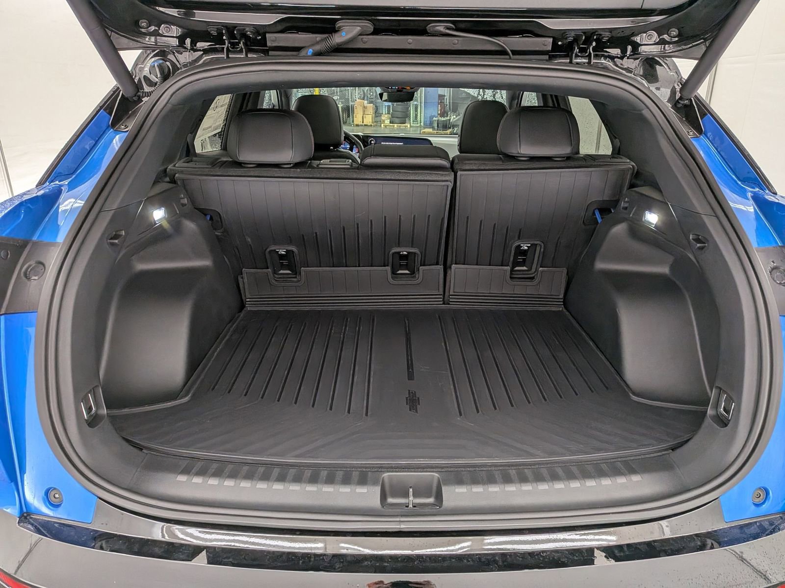 Thumbnail: 2026 Chevrolet Blazer EV - 33