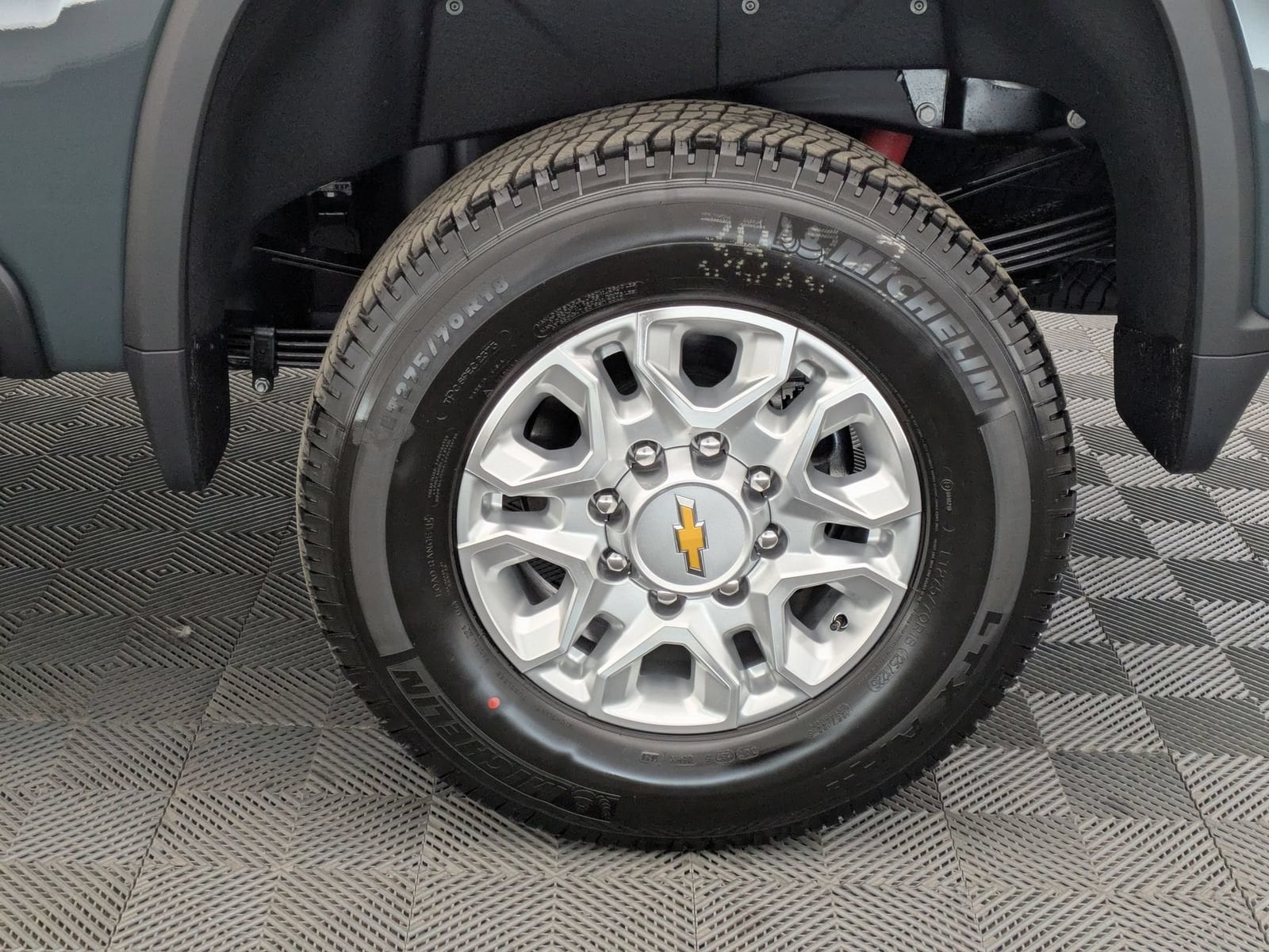 Thumbnail: 2026 Chevrolet Silverado 3500 - 17