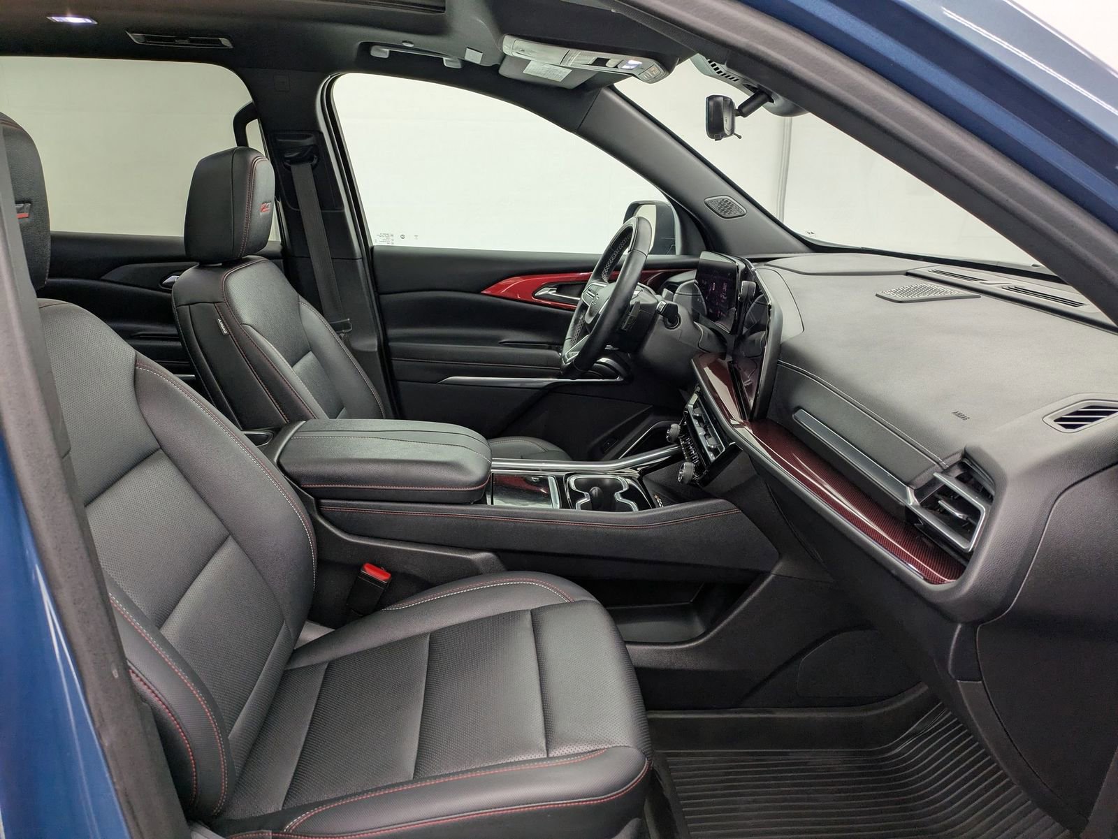 Thumbnail: 2024 Chevrolet Traverse - 22