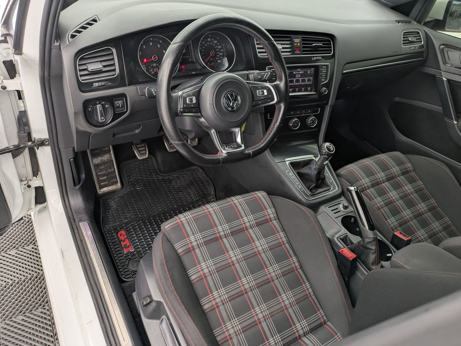 Used 2015 Volkswagen Golf GTI S with VIN 3VW5T7AU6FM016603 for sale in Spokane, WA