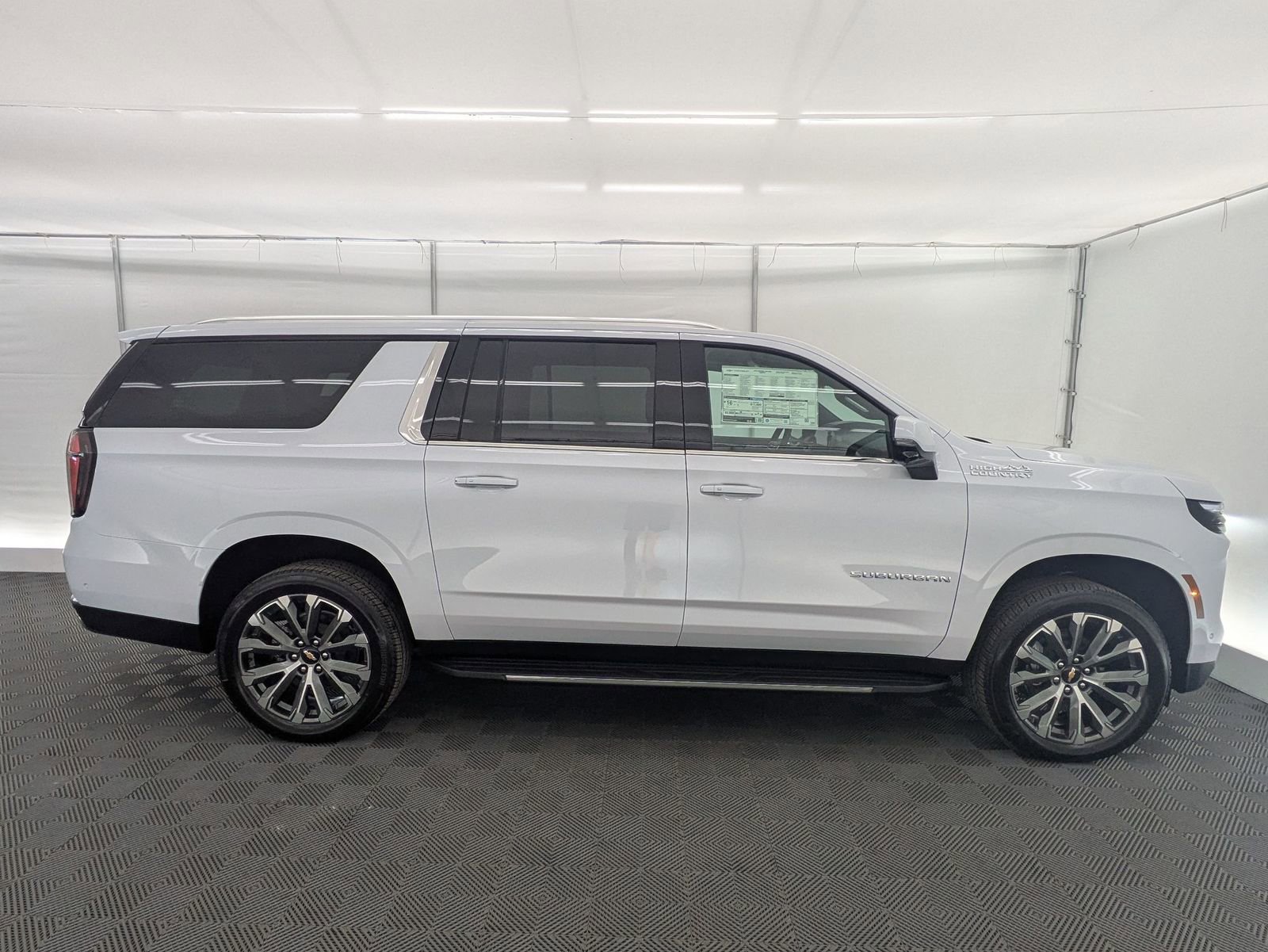 Thumbnail: 2026 Chevrolet Suburban - 7