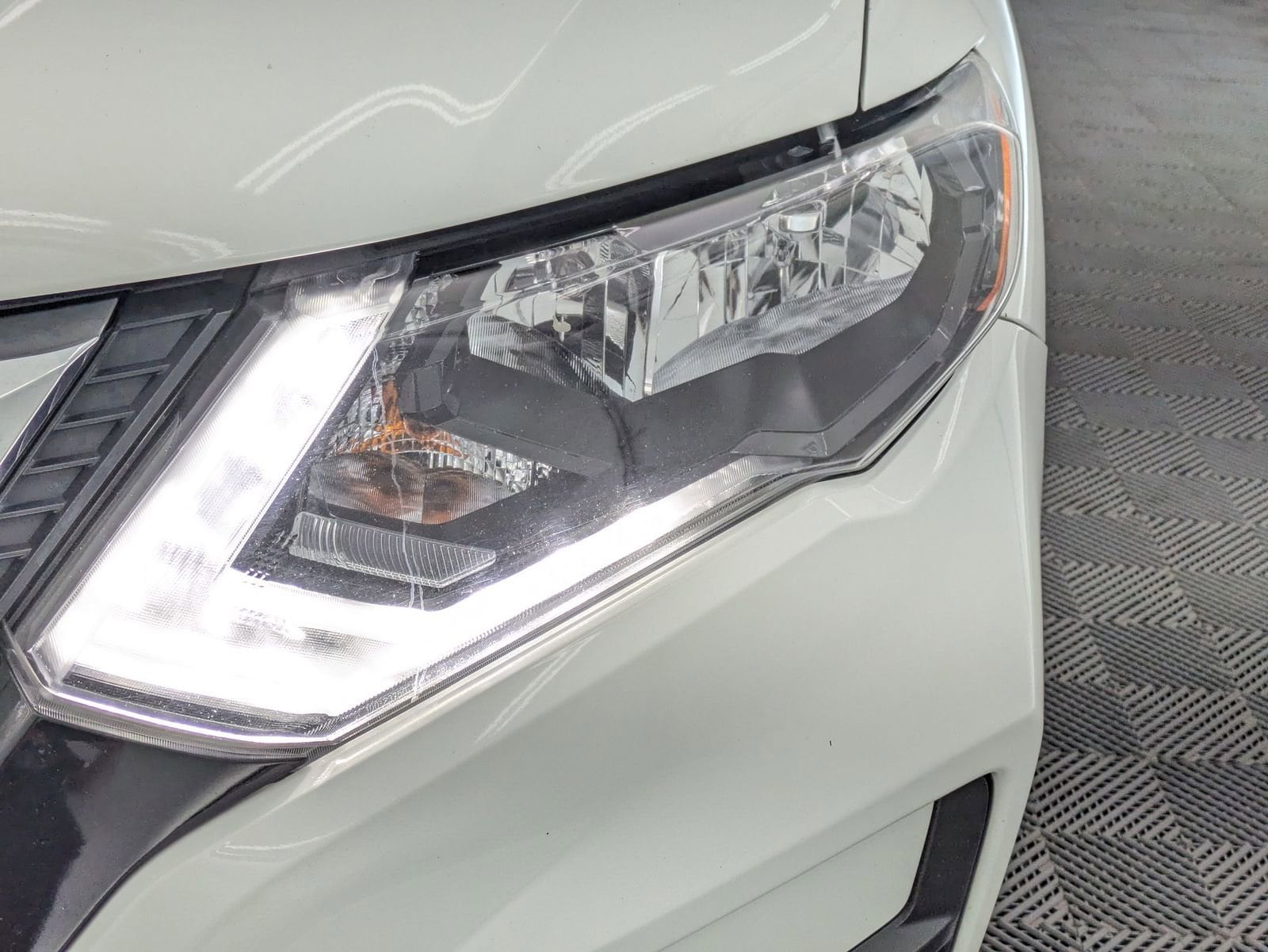 Thumbnail: 2020 Nissan Rogue - 9