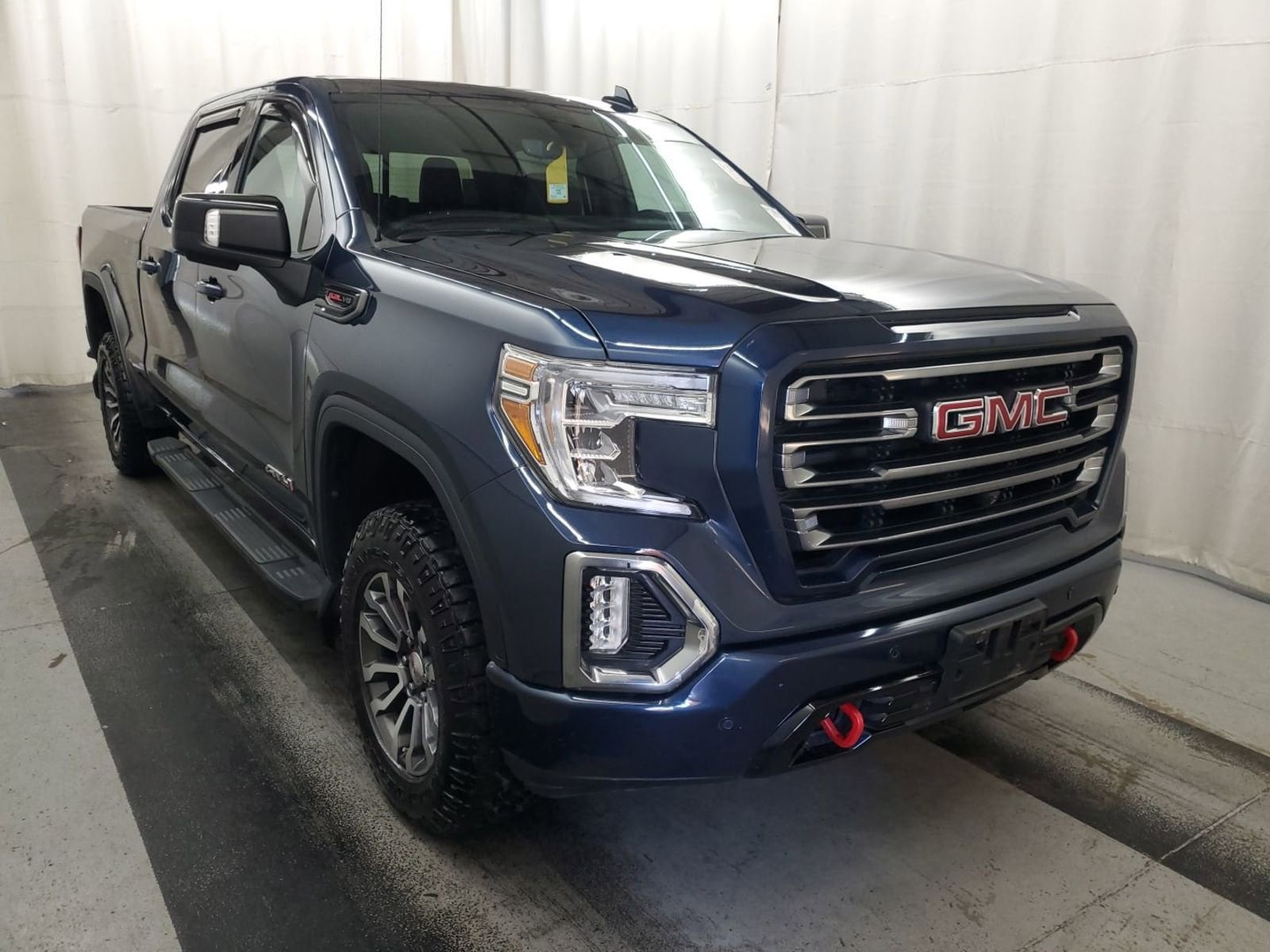 2020 GMC Sierra AT4 4WD Crew Cab Short Box's photo