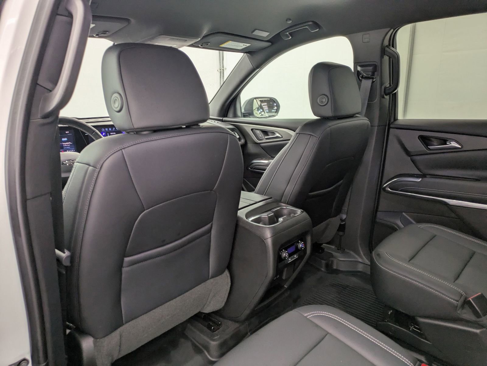 Thumbnail: 2025 Chevrolet Traverse - 18