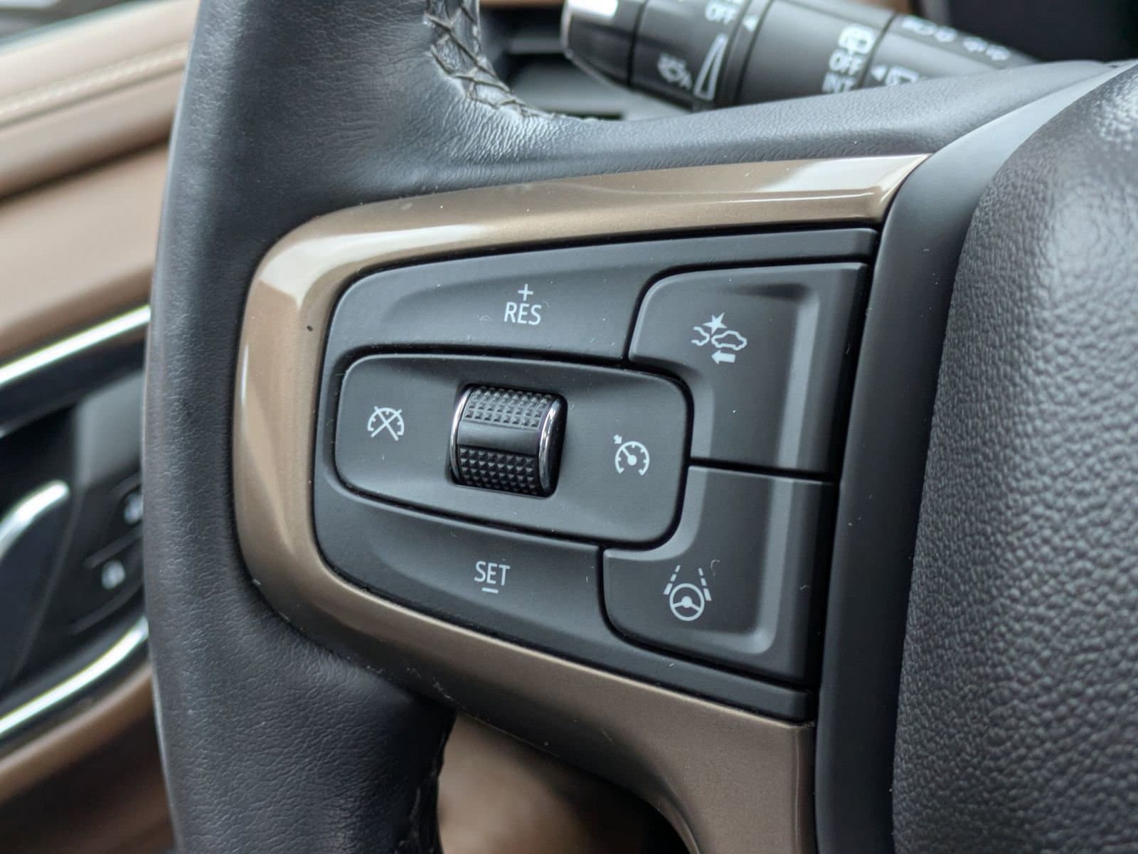 Thumbnail: 2024 Chevrolet Tahoe - 26