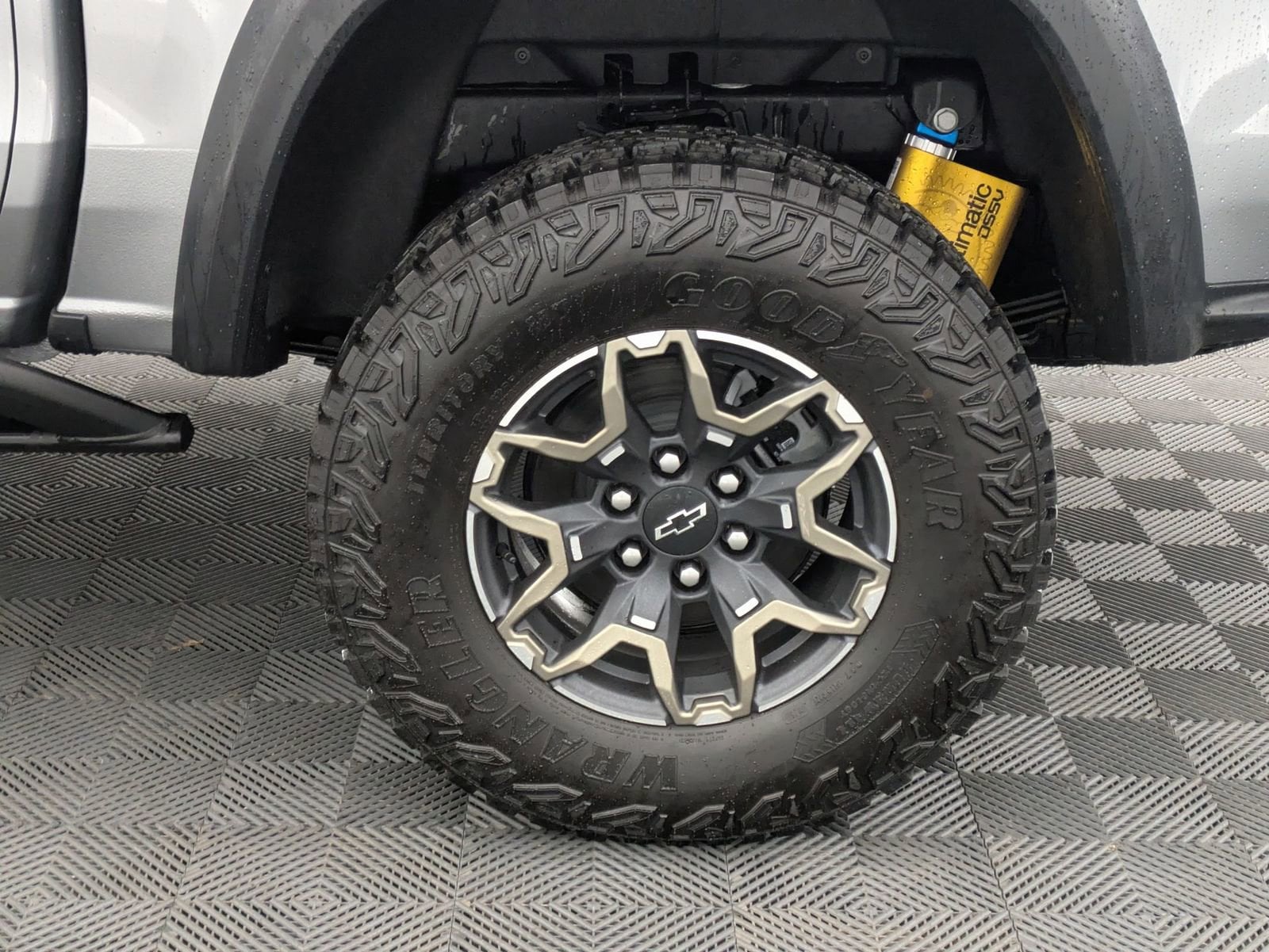 Thumbnail: 2026 Chevrolet Colorado - 15
