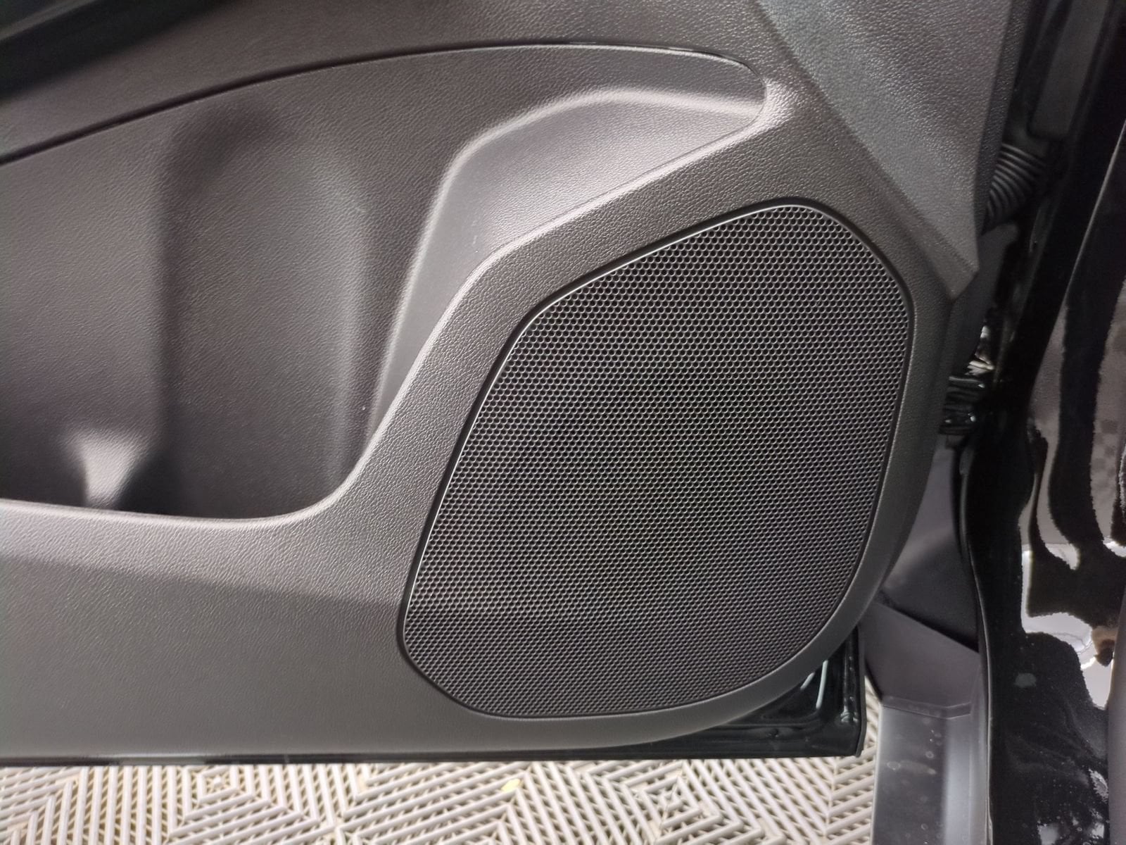 2026 Chevrolet Trax LT - Photo 28