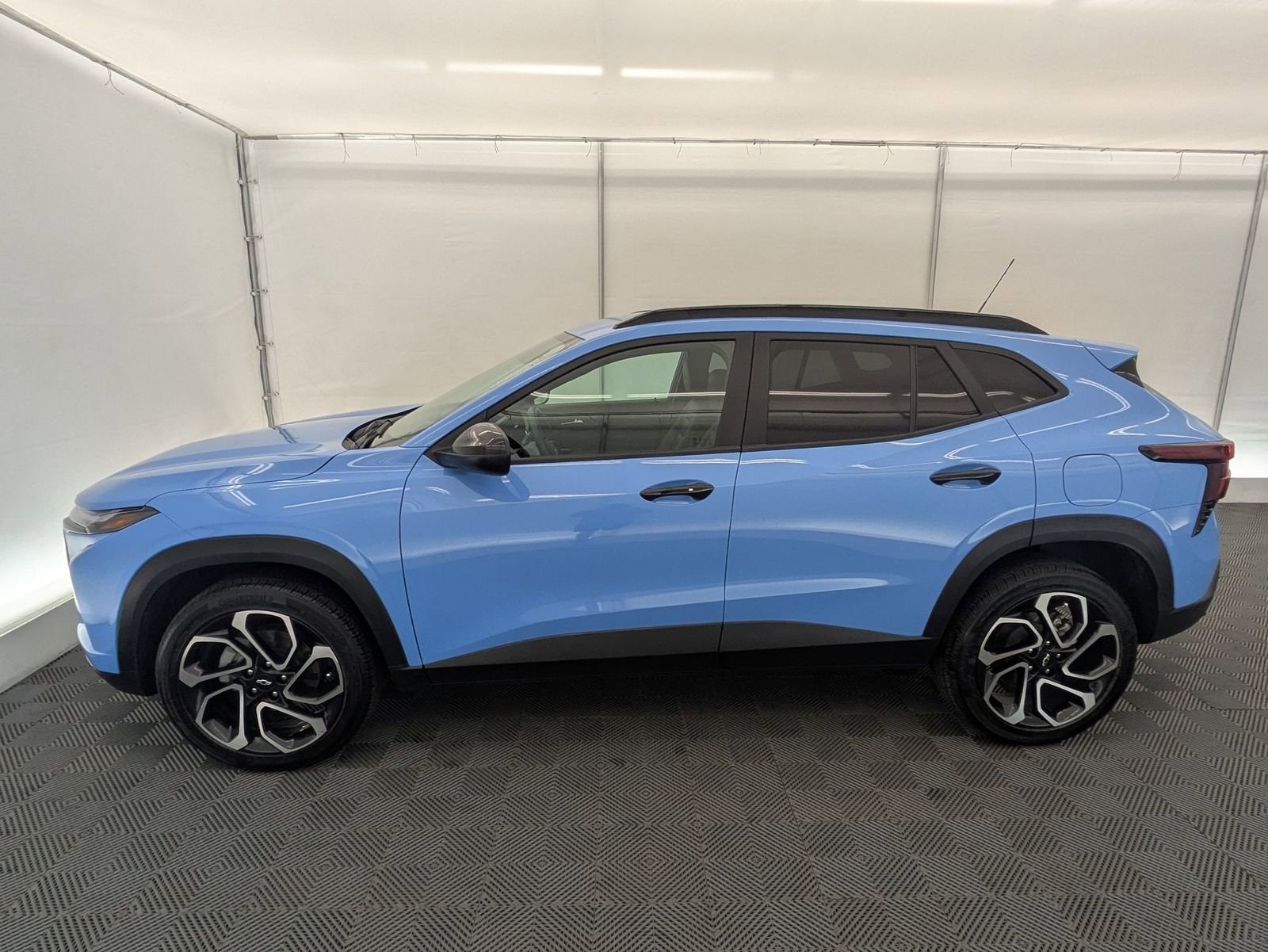Thumbnail: 2024 Chevrolet Trax - 3