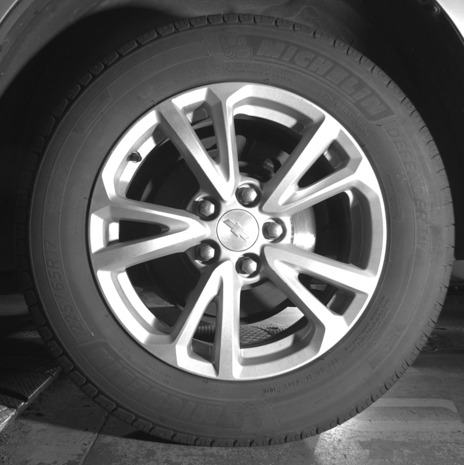 Thumbnail: 2017 Chevrolet Equinox - 6