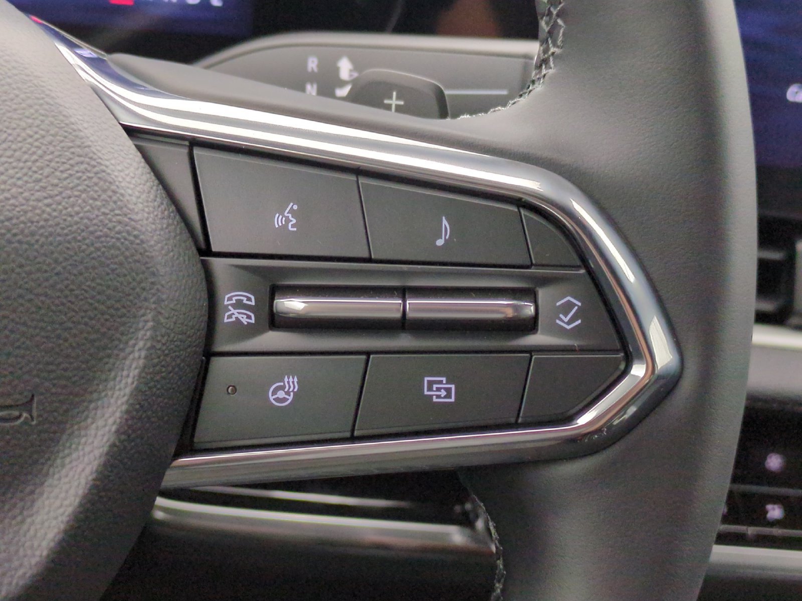 2027 Chevrolet Equinox LT - Photo 23