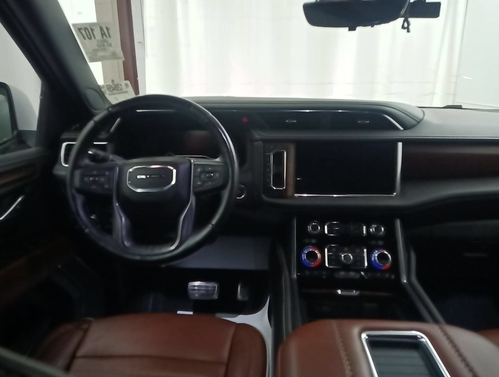Thumbnail: 2023 GMC Yukon - 4
