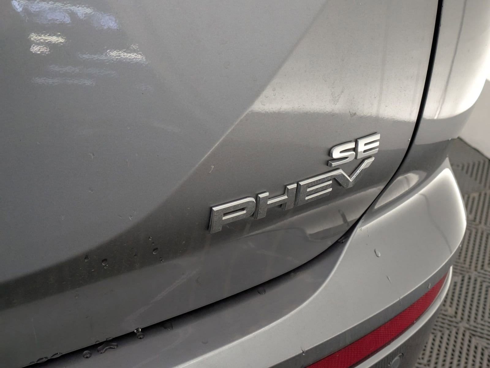 Thumbnail: 2023 Mitsubishi Outlander - 13