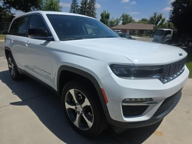 2022 Jeep Grand Cherokee 4xe 4x4's photo