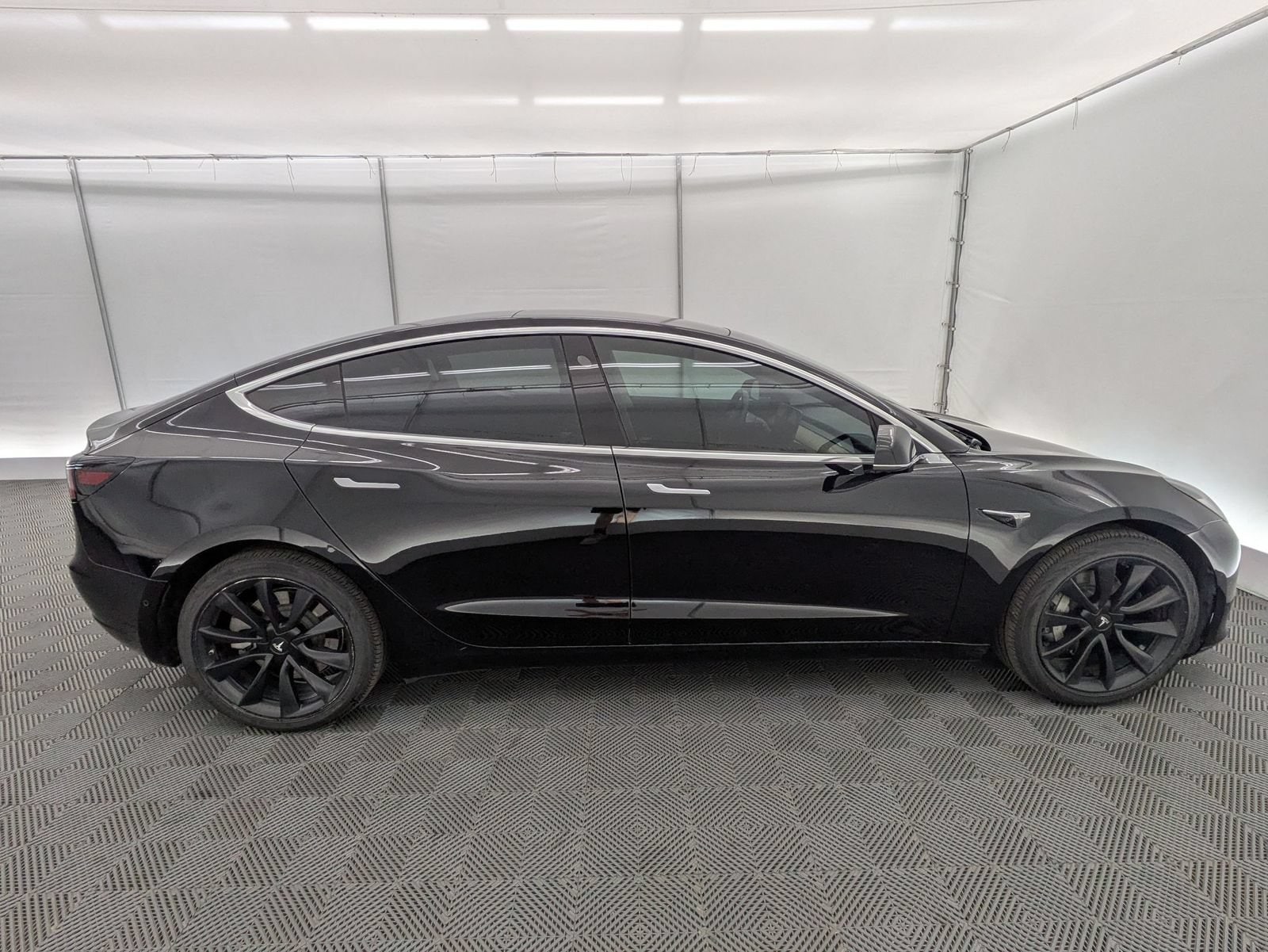 Thumbnail: 2019 Tesla Model 3 - 7