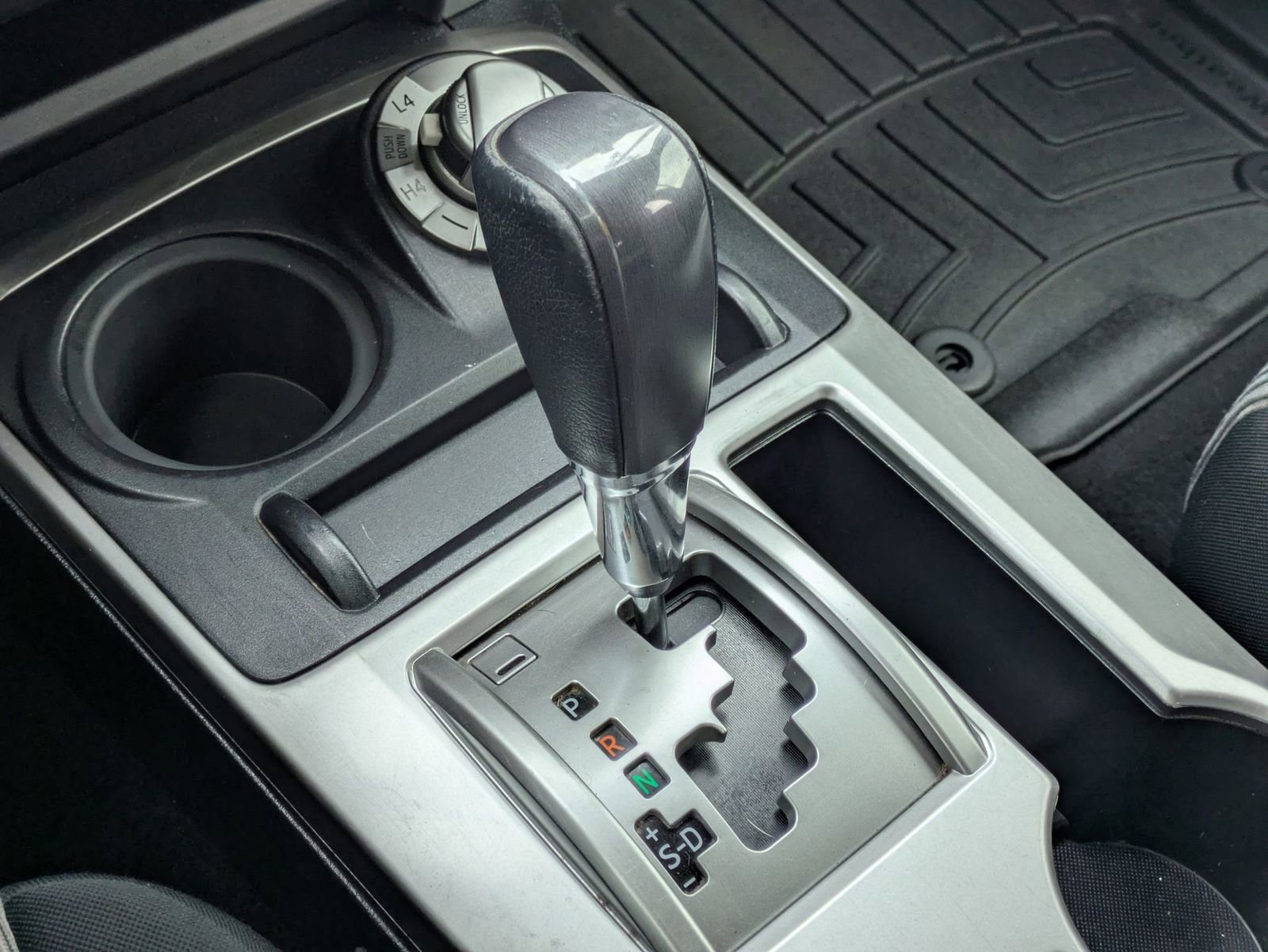 Thumbnail: 2016 Toyota 4Runner - 29