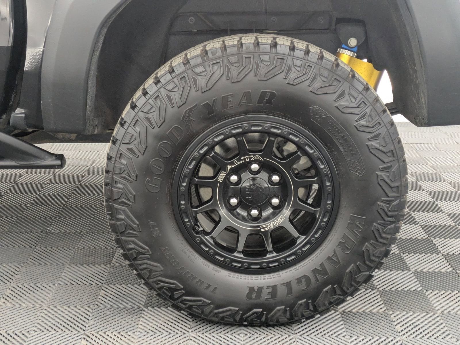 Thumbnail: 2024 GMC Canyon - 13