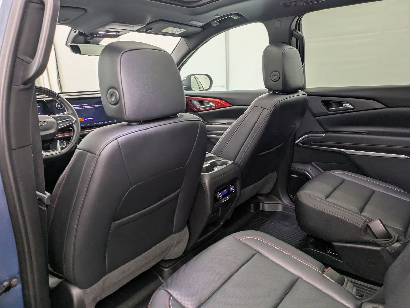 Thumbnail: 2024 Chevrolet Traverse - 19